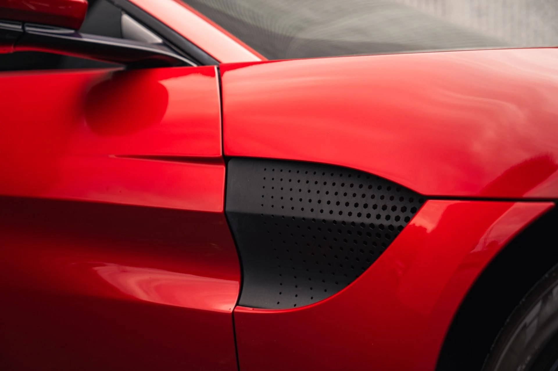 mph013_226324038_Used_2019_Aston_Martin_Vantage_Painted_Hyper_Red_1790717746_e25c359670