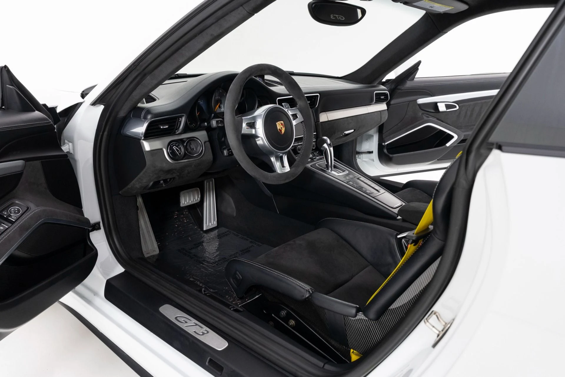 mph013_226783850_Used_2015_Porsche_911_GT_3_1755021417_b6dd8a8ce2