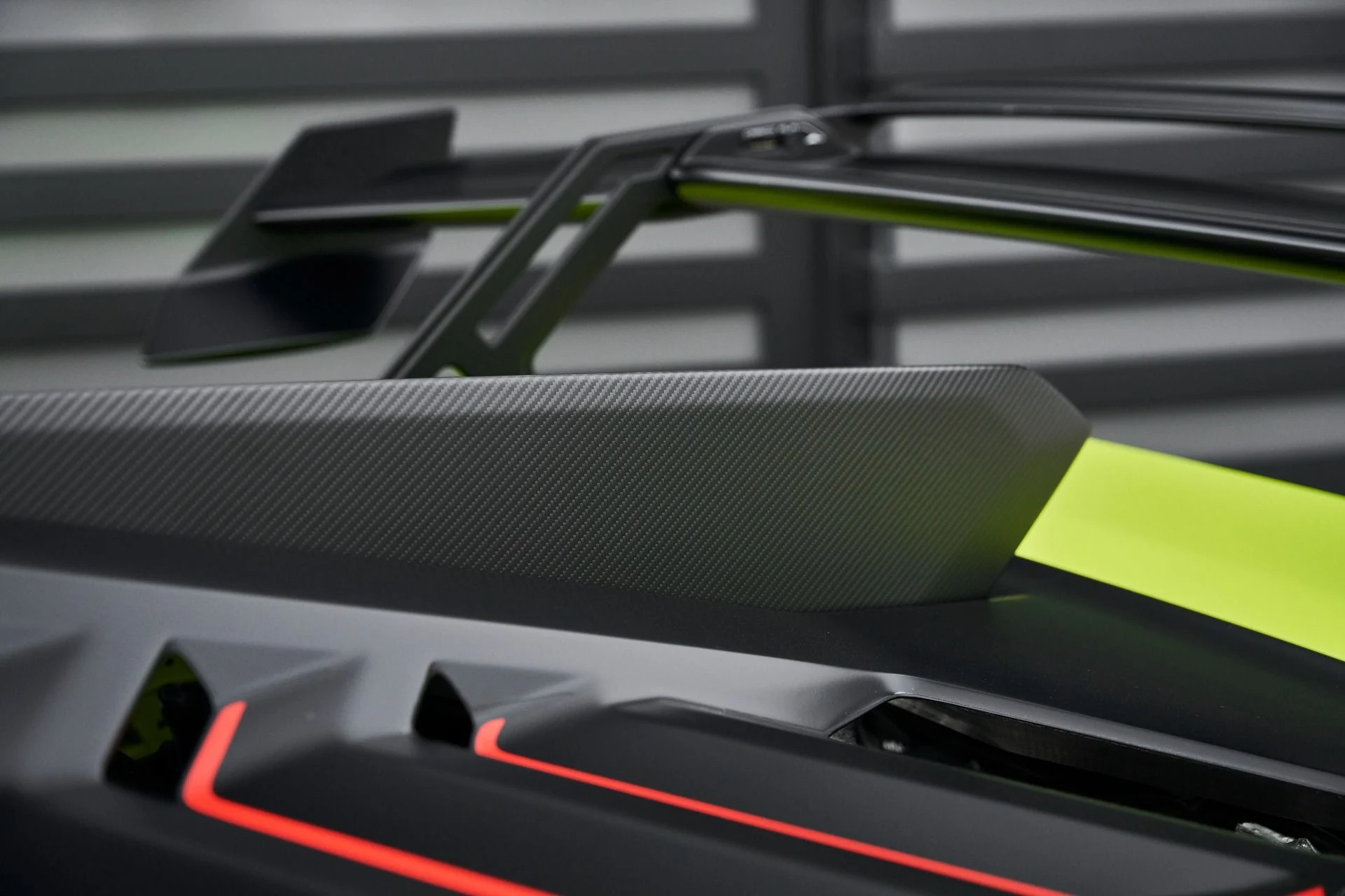 mph013_2269079138_Used_2022_Lamborghini_Huracan_STO_Base_1771294559_244414a756