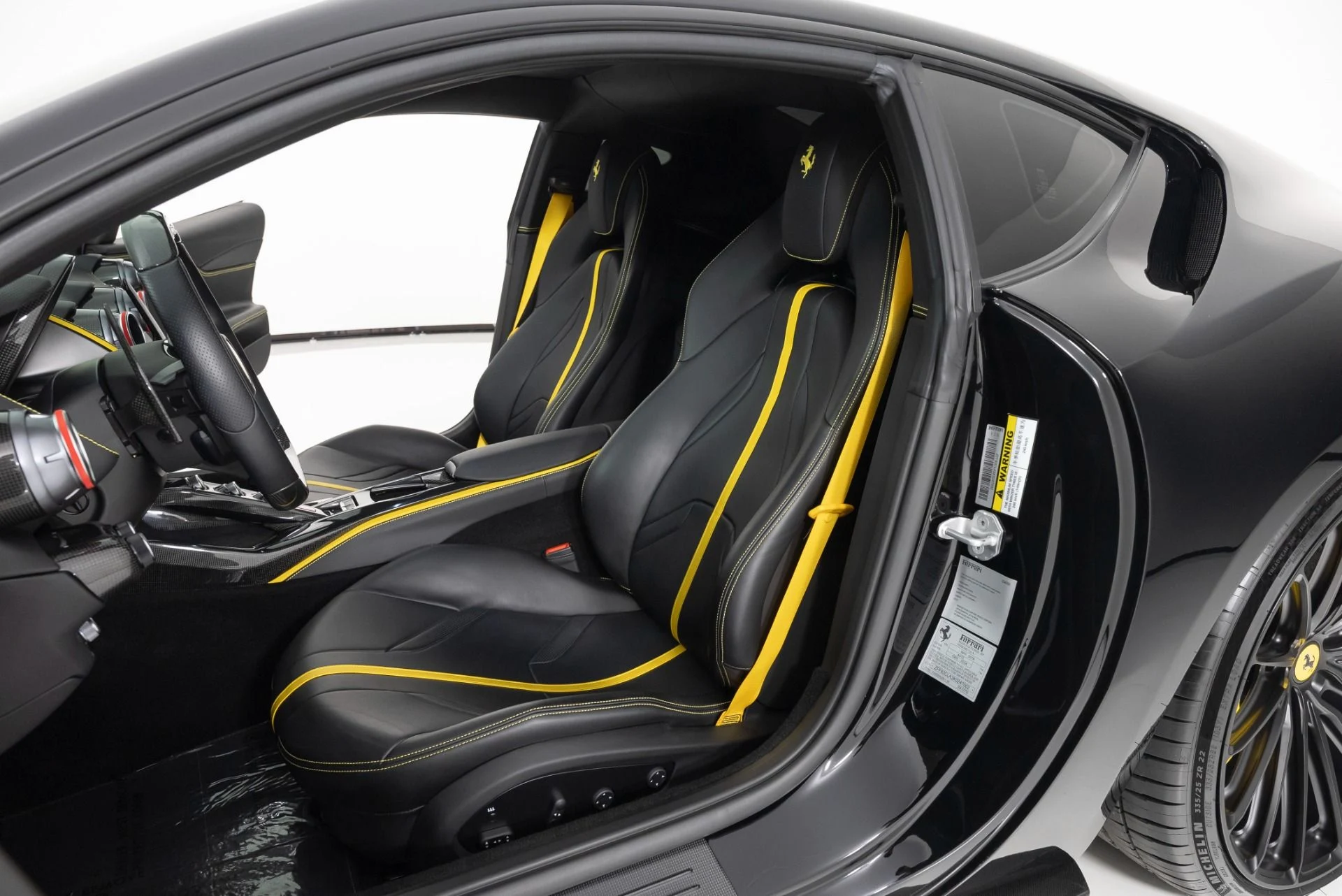 mph013_2269776620_Used_2019_Ferrari_812_Superfast_1719262595_1e0f558878