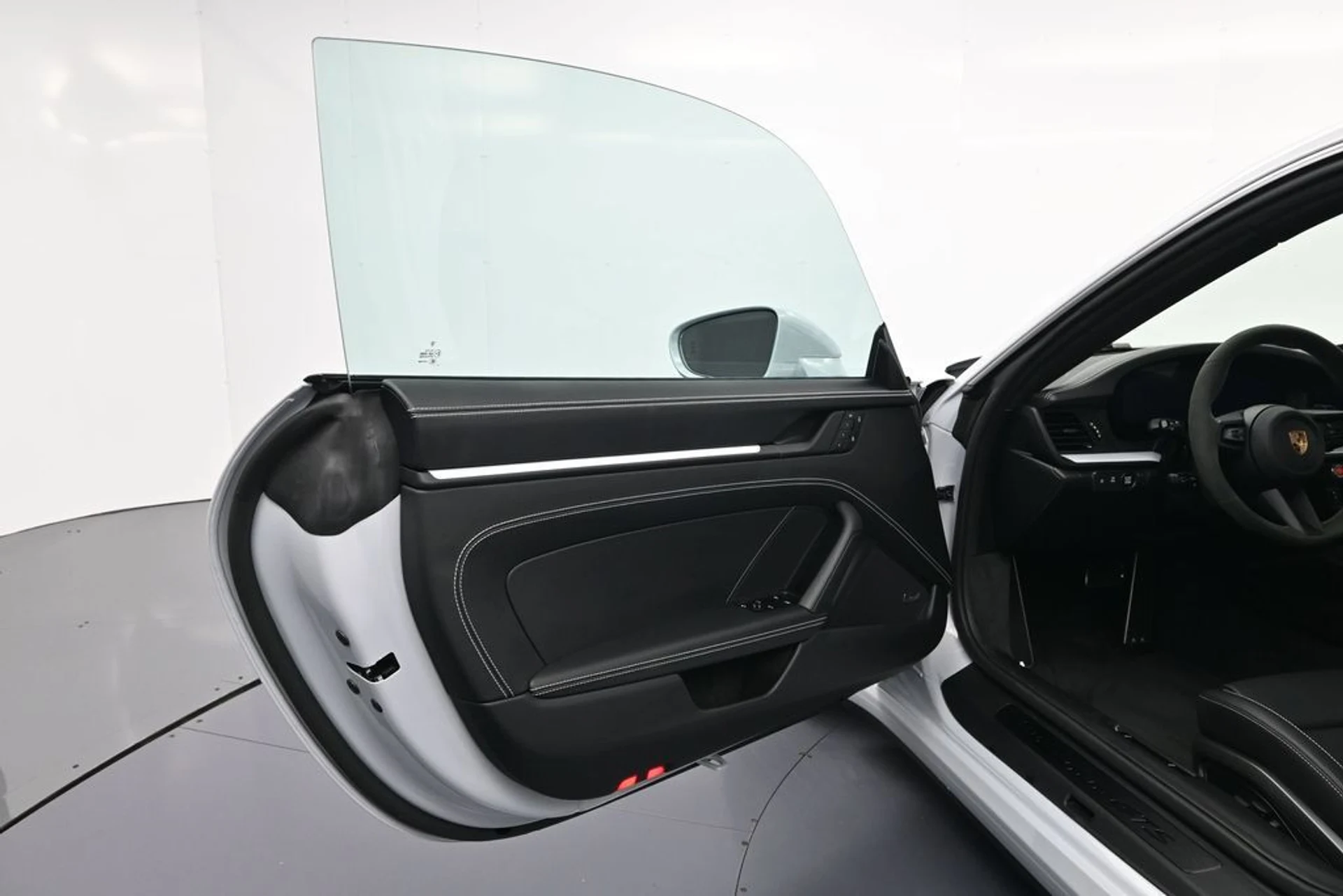 mph013_2272483538_ec671a8c2ec0407a2df7ff913fcfb141x_dedf683003