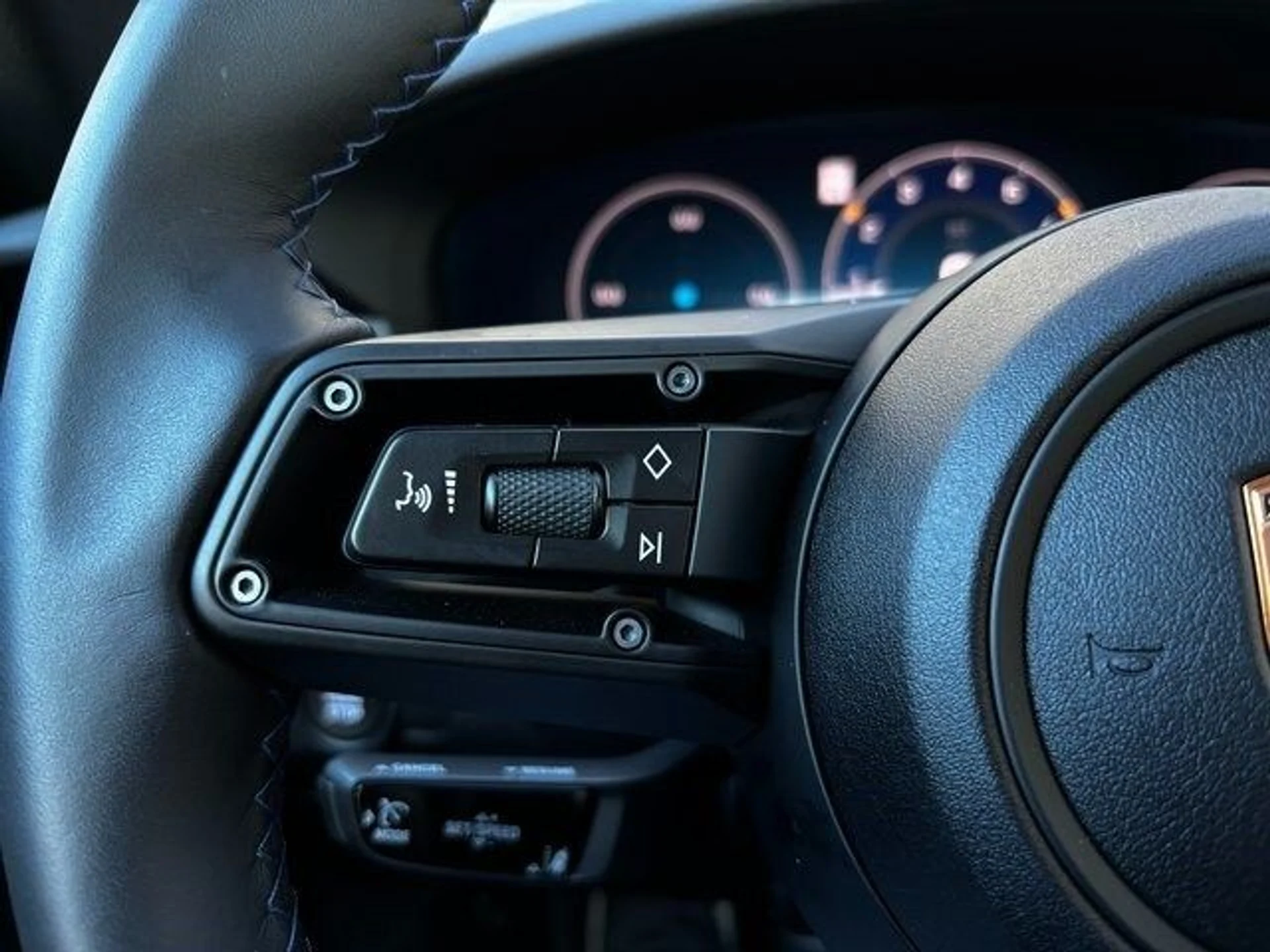 mph013_2272611137_9626abb0c3a33c6977f427ec4f25b029x_38e0d7ddef