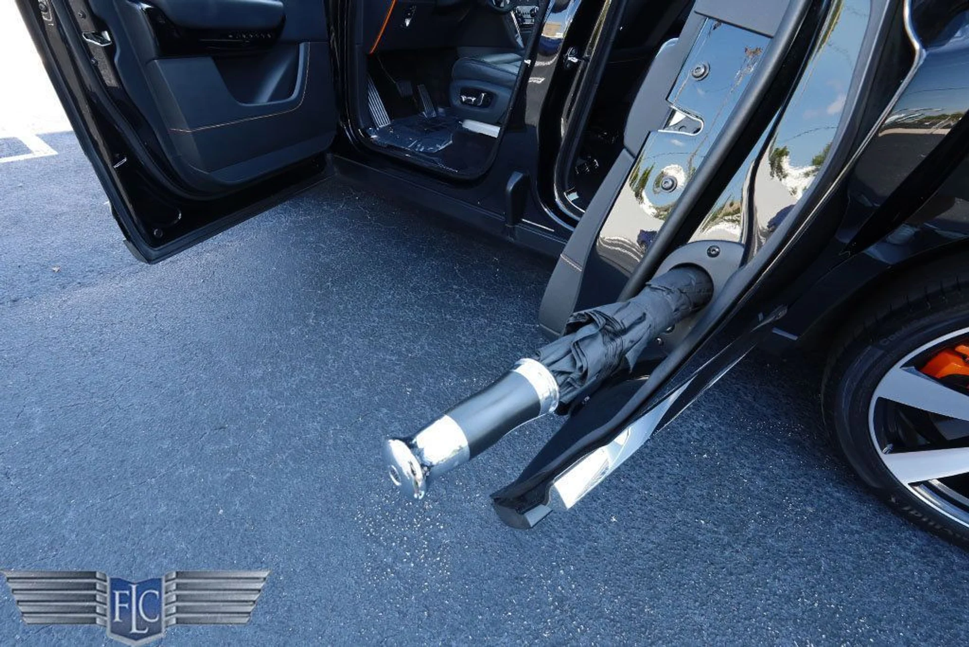 mph013_2273468874_used_2022_rolls_royce_cullinan_sportutility_6305_22954995_14_1024_bcbb70b306