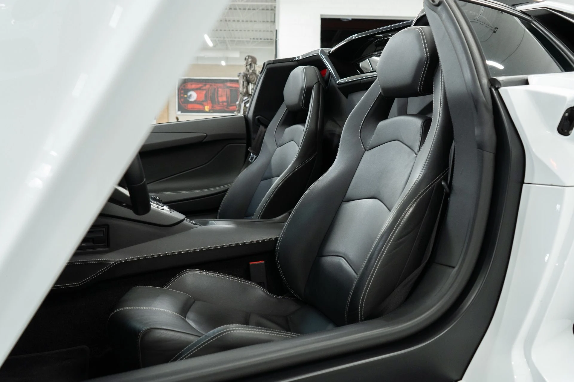 mph013_2277975841_Used_2015_Lamborghini_Aventador_LP_700_4_1765230650_a8ba208310