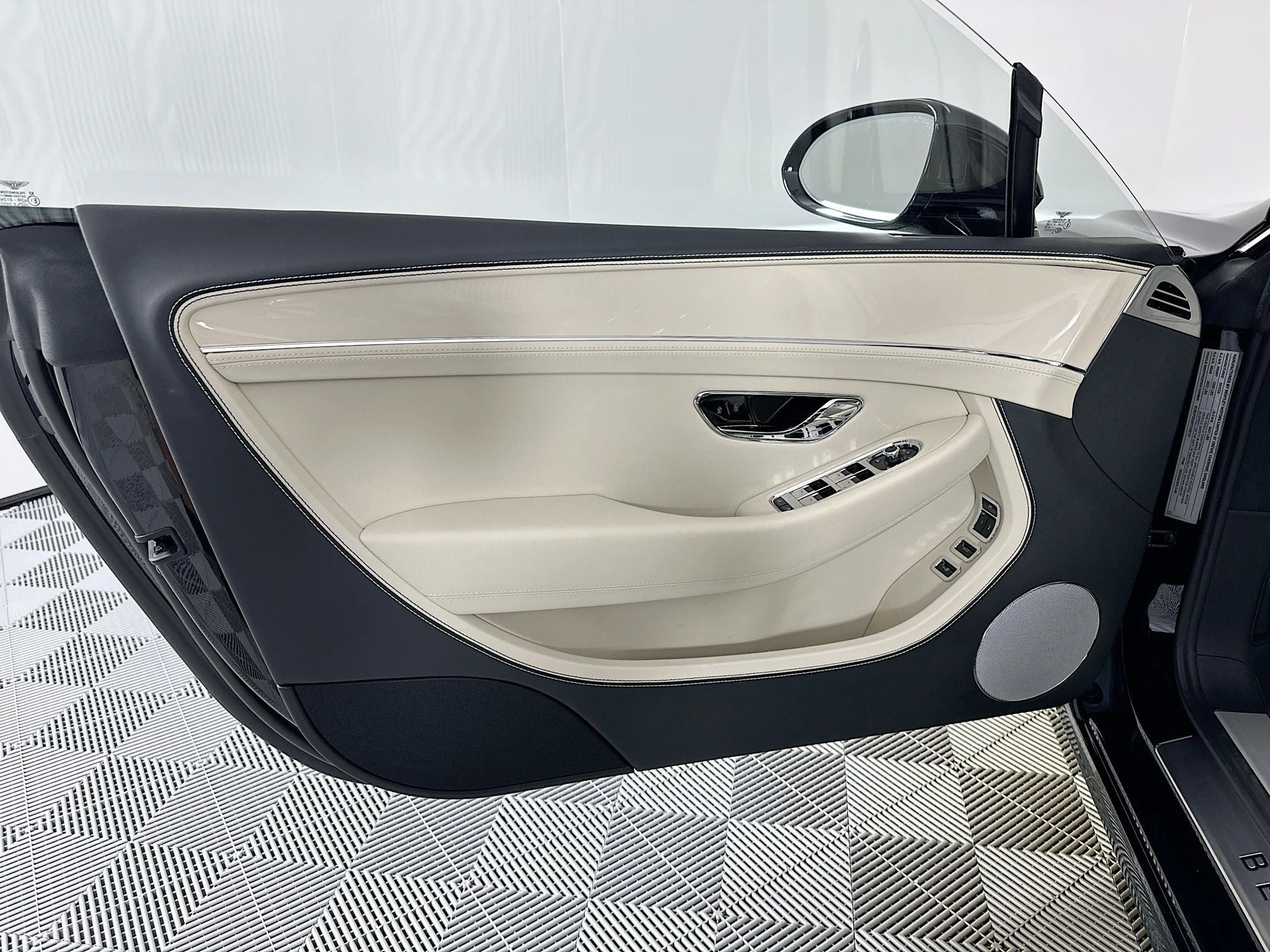 mph013_2280774369_14_217c95331e