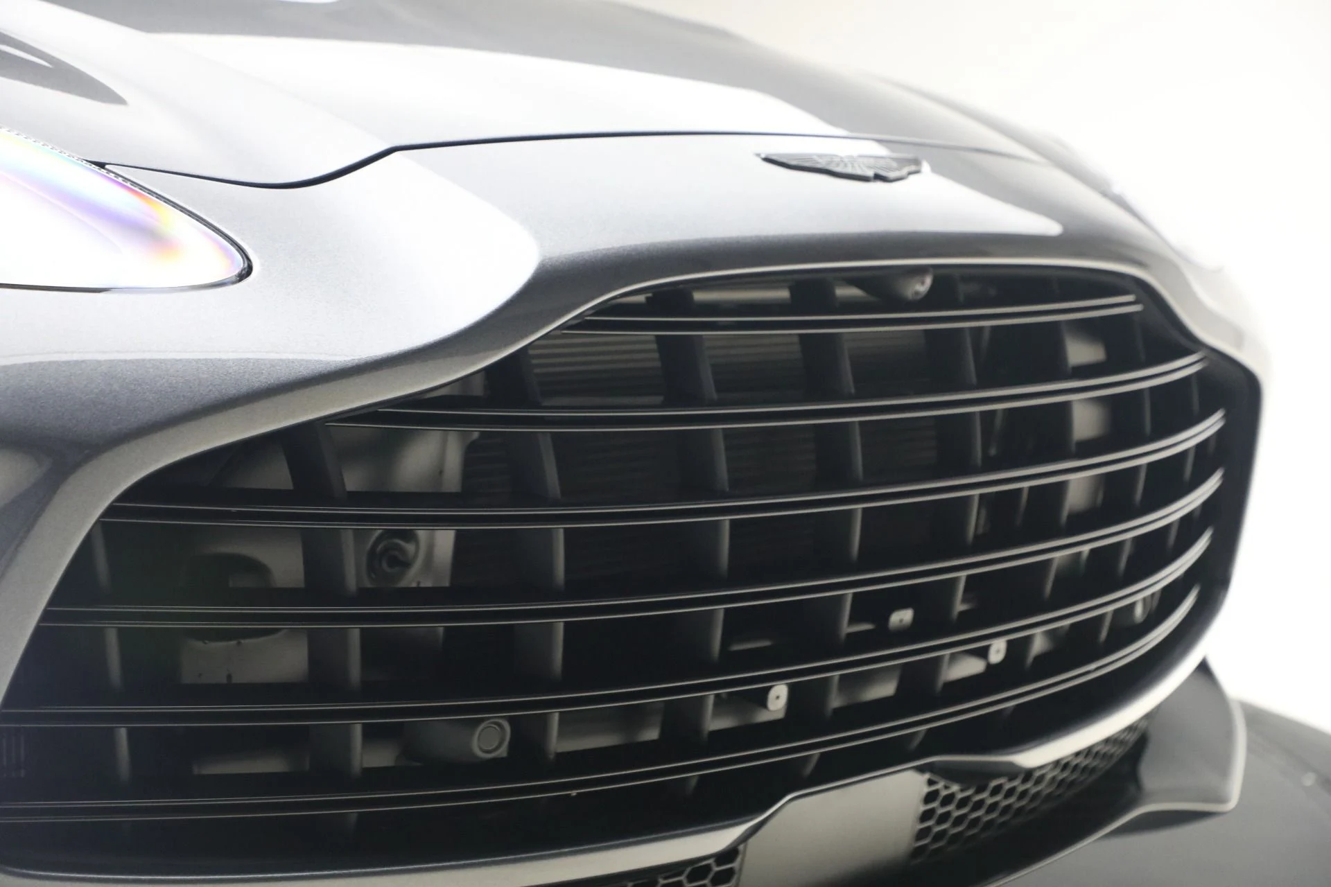 mph013_2288282787_New_2026_Aston_Martin_DBX_707_1770419667_995b968148