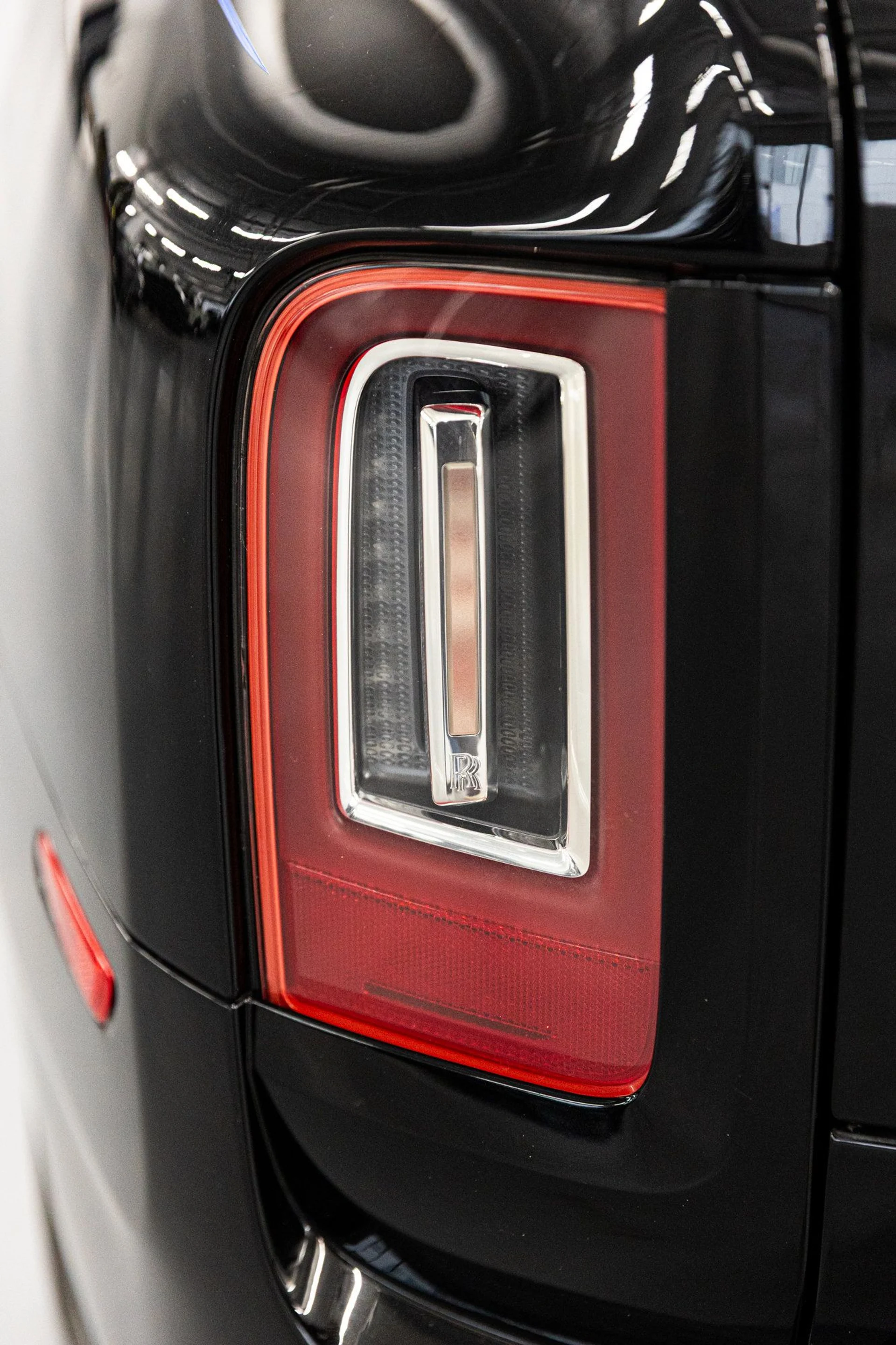 mph013_2288502615_8ad312916ab0ee591ca6342ce8e5a397x_1070ea6f07