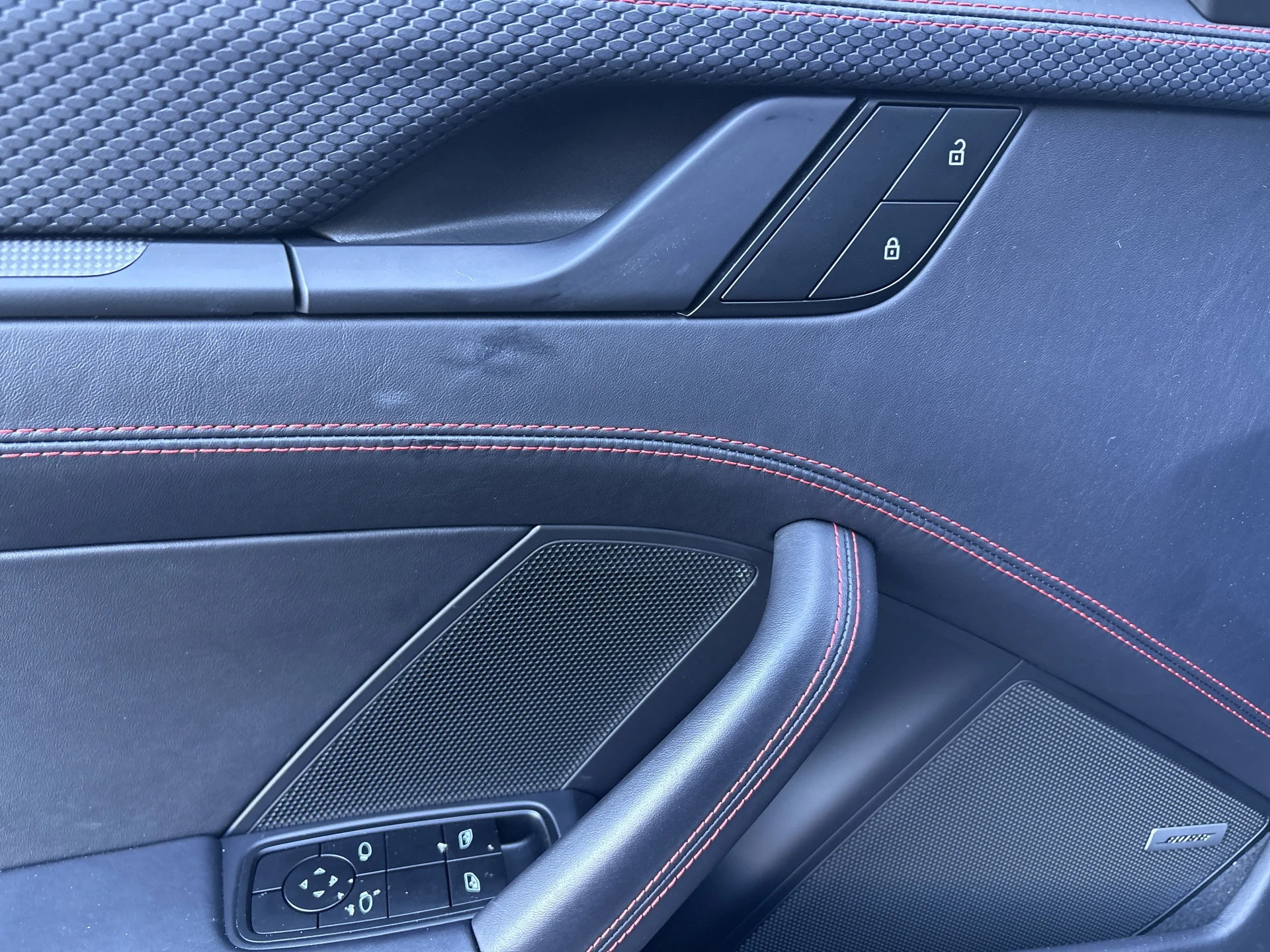 mph013_229324020_ab6199d55a6943fd8d2fed0c11df5006_bd033973ad