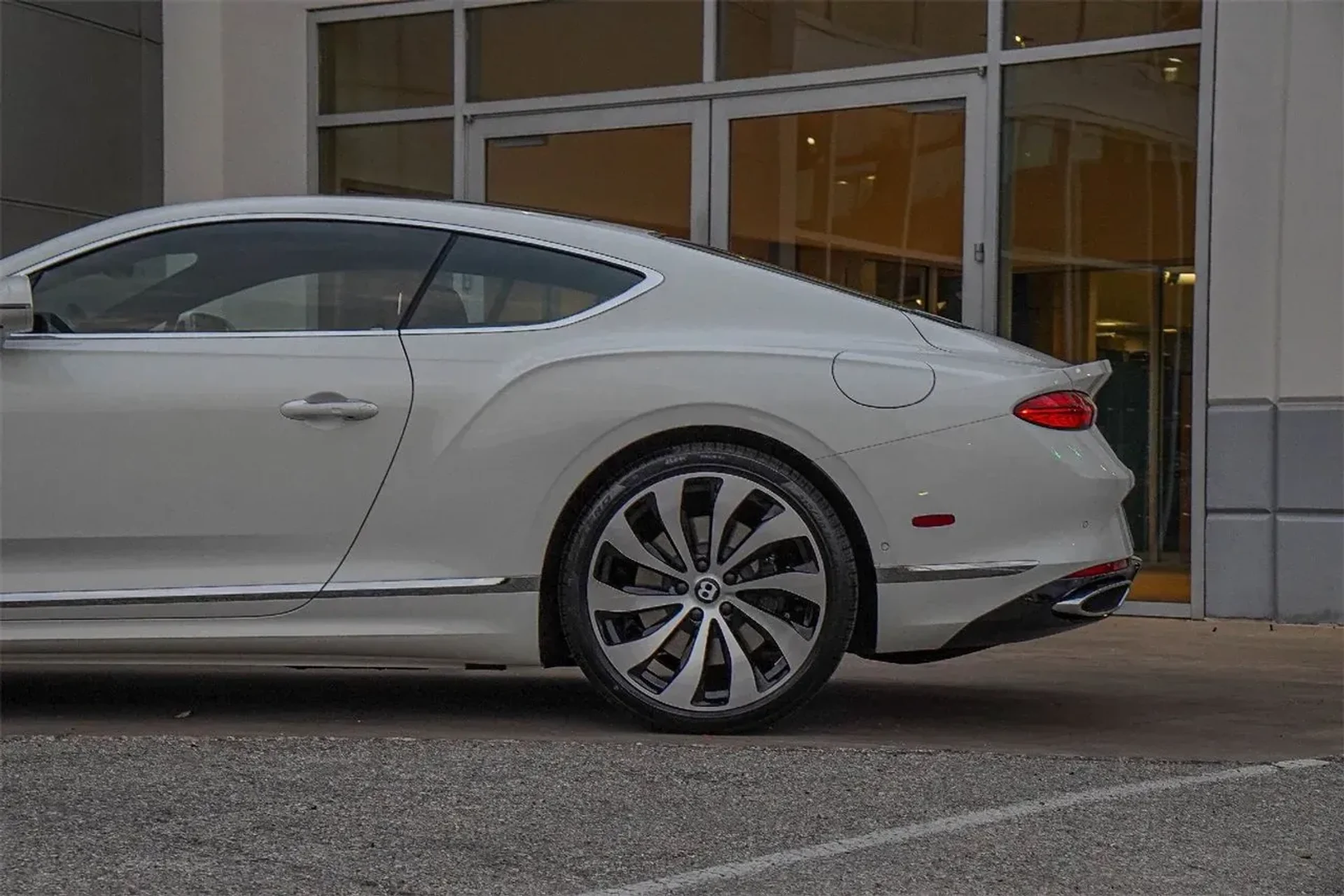 mph013_229352238_c56317c1ebea406d925eac4daf77cde9_6feffaf095