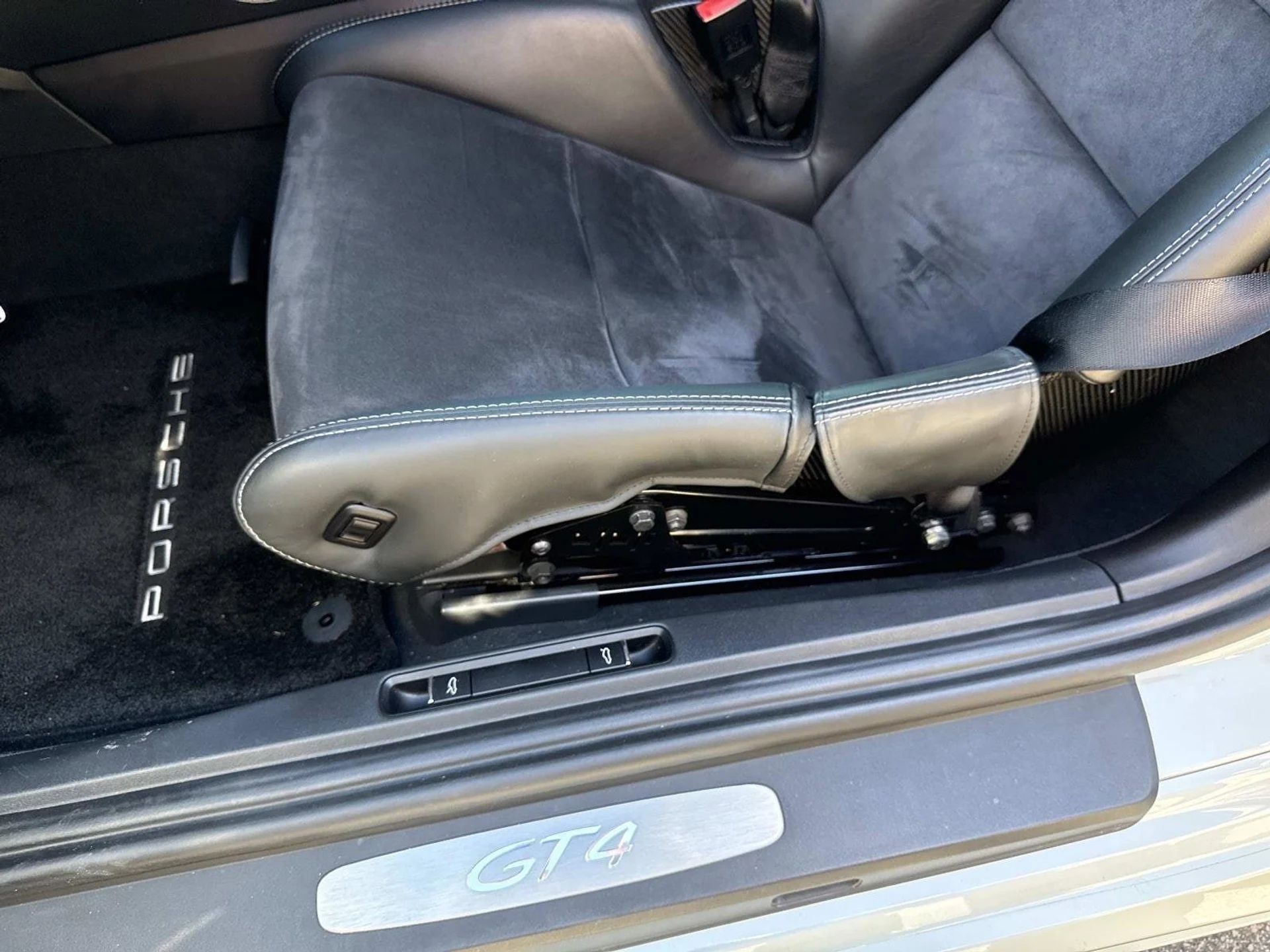 mph013_2295509399_9f0793a084dd45588166a3f07936c901x_2b0cab641b