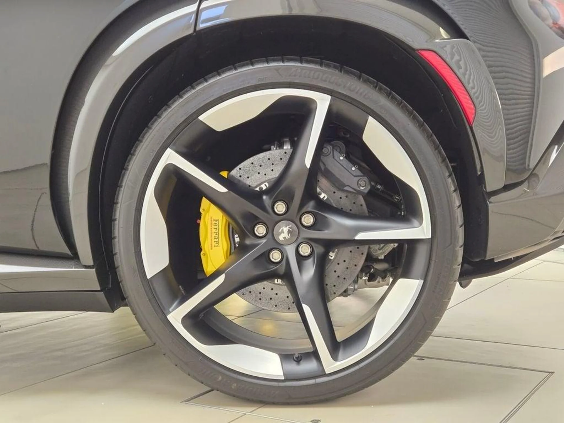 mph013_2296801131_Used_2025_Ferrari_Purosangue_1783163642_1708353a16
