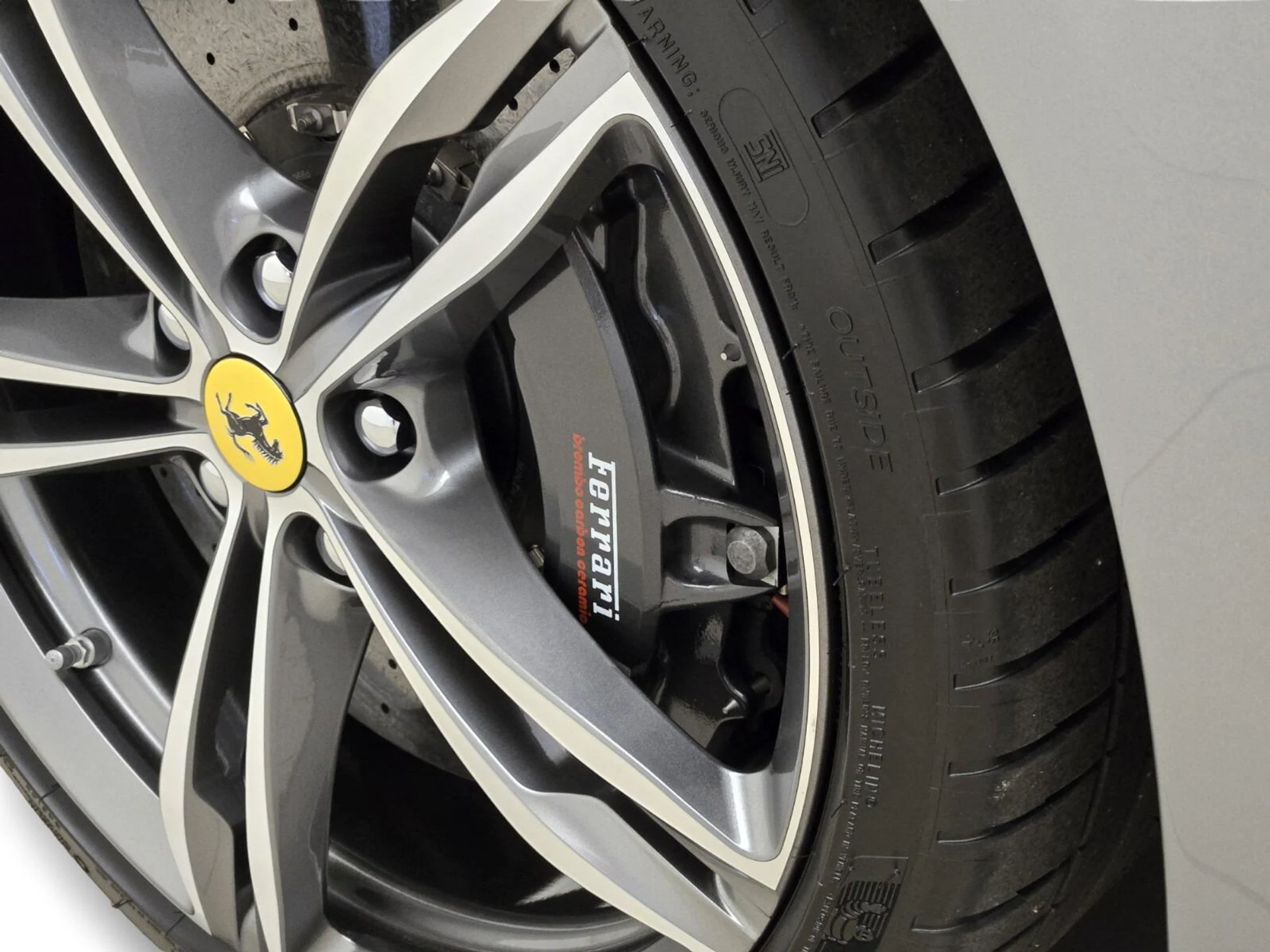 mph013_229893982_Used_2017_Ferrari_GTC_4_Lusso_V12_1768977452_54bb70a0b4