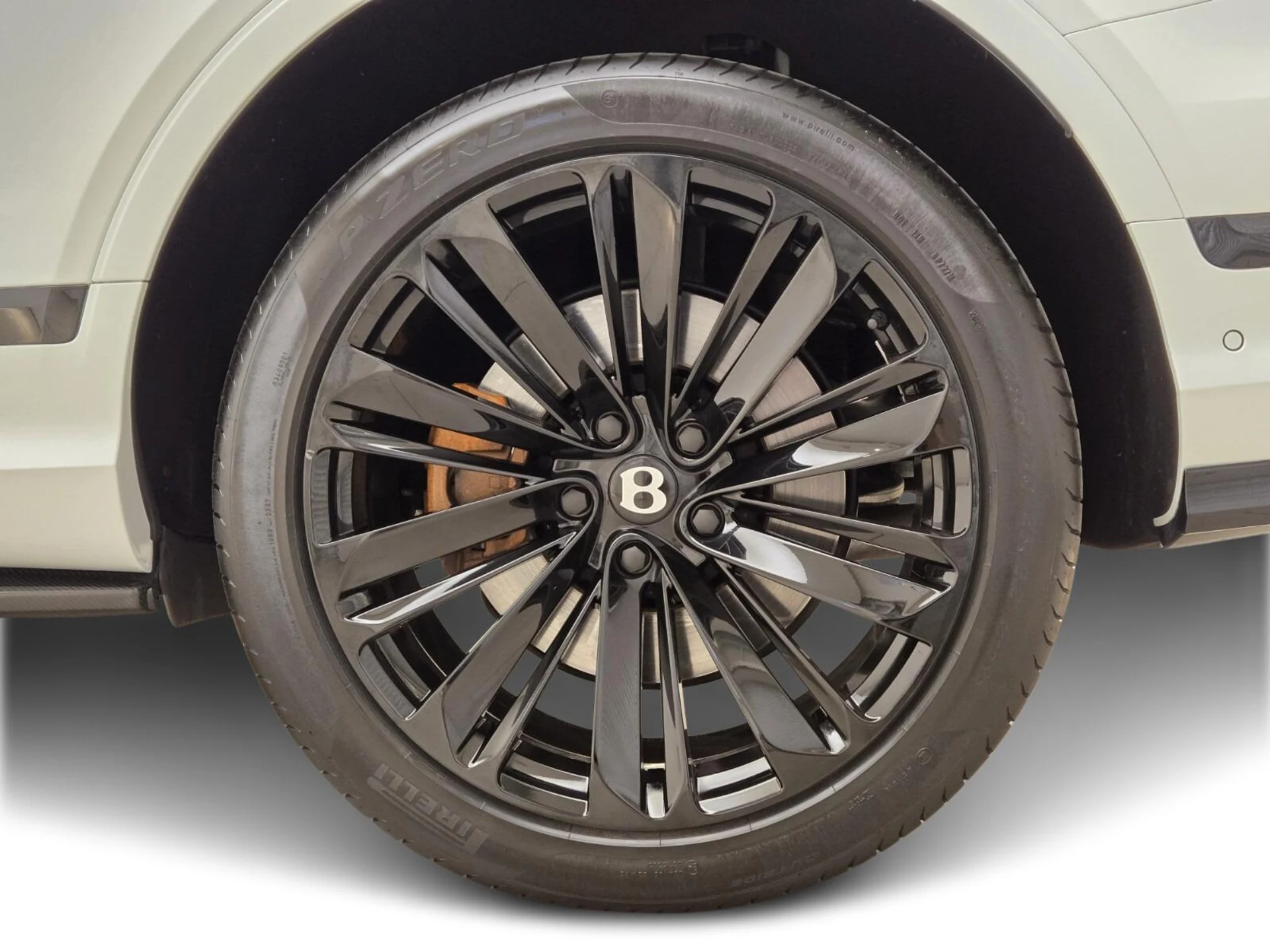 mph013_2299292124_Used_2023_Bentley_Bentayga_Speed_1760684217_056eee1ce9