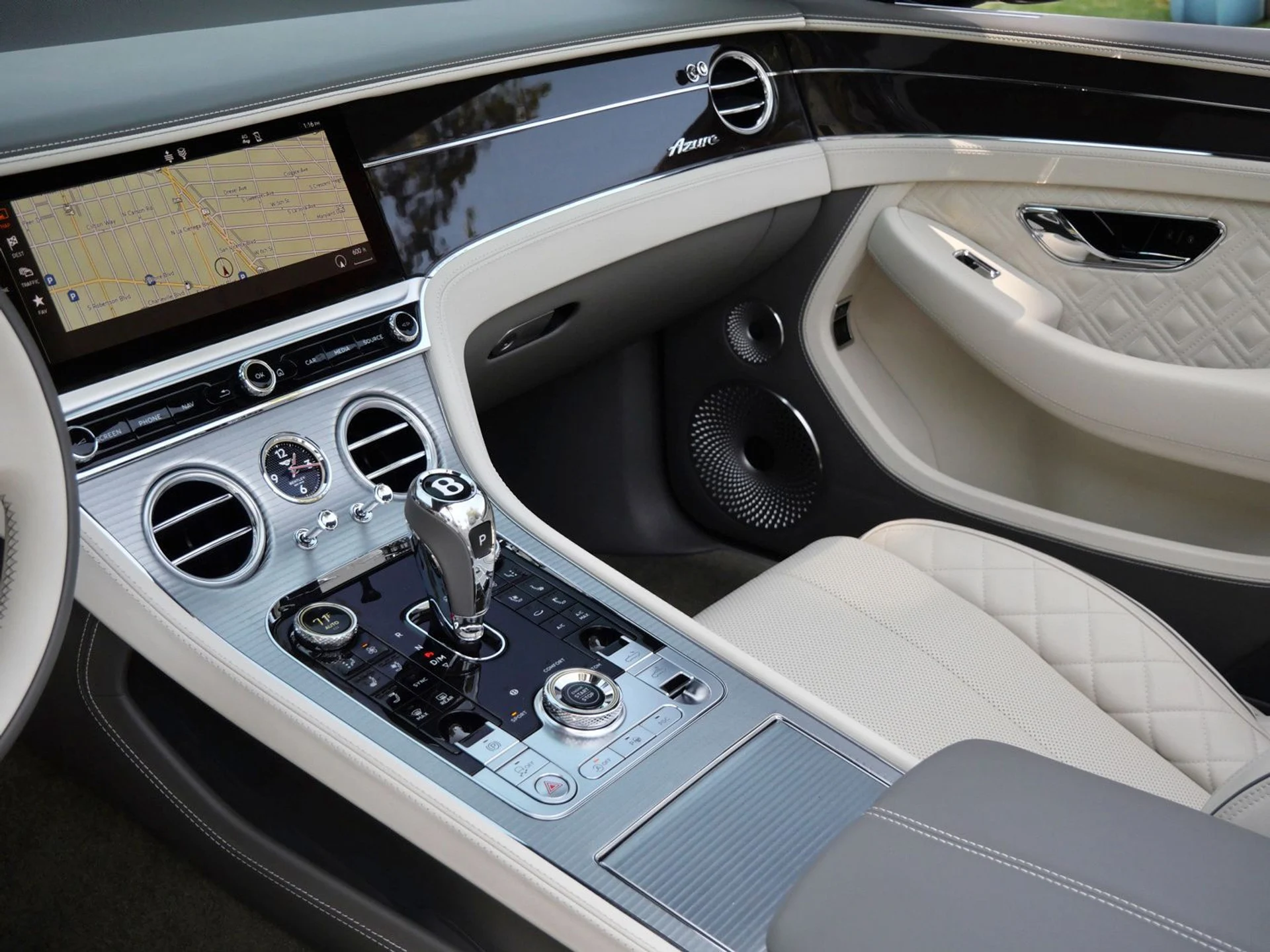 mph013_2299439765_e6a77b488ba9f18f70235a5eef14e084x_71d3cdddf5