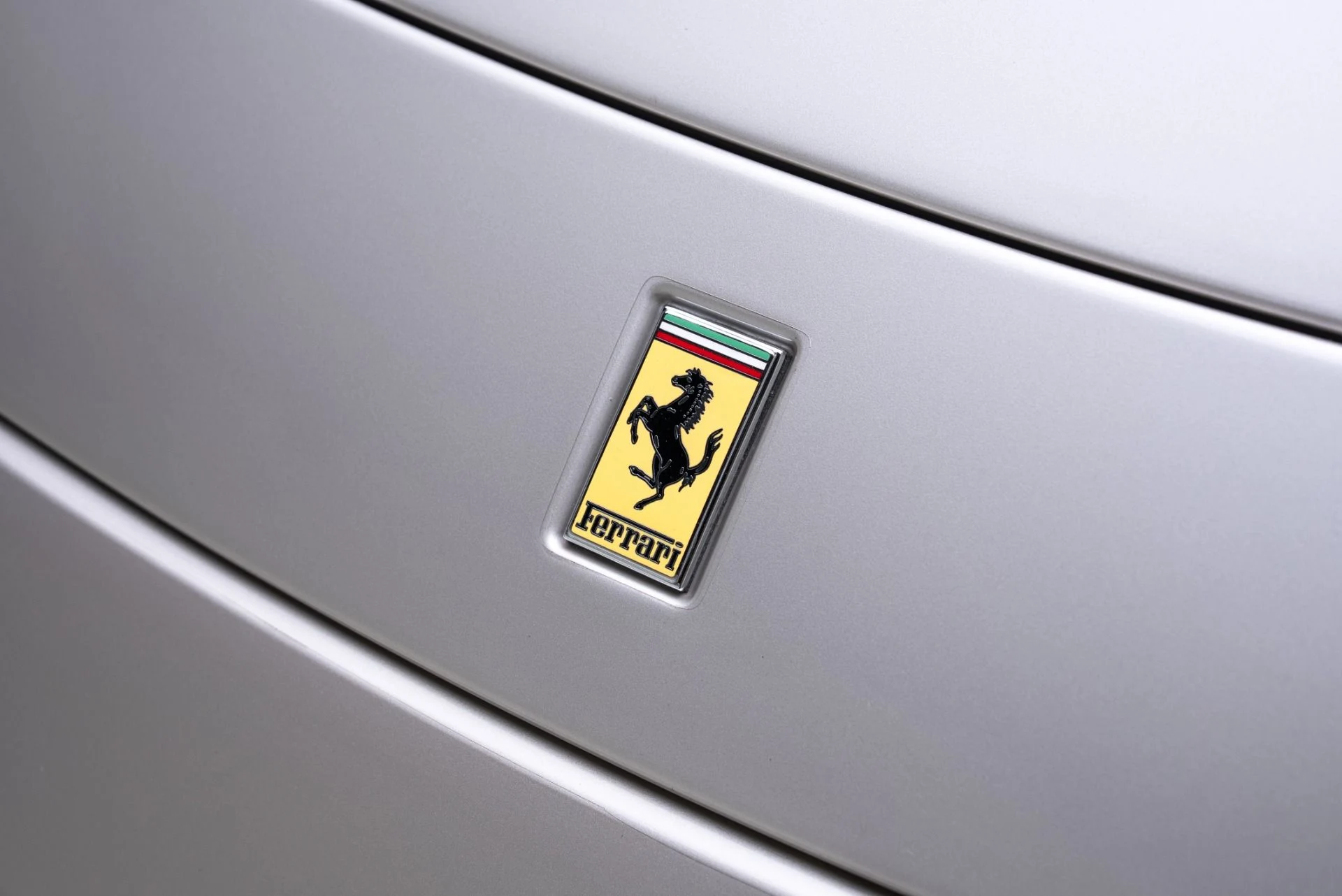 mph013_2300874600_Used_2005_Ferrari_612_Scaglietti_1774650455_ffe5f321fb