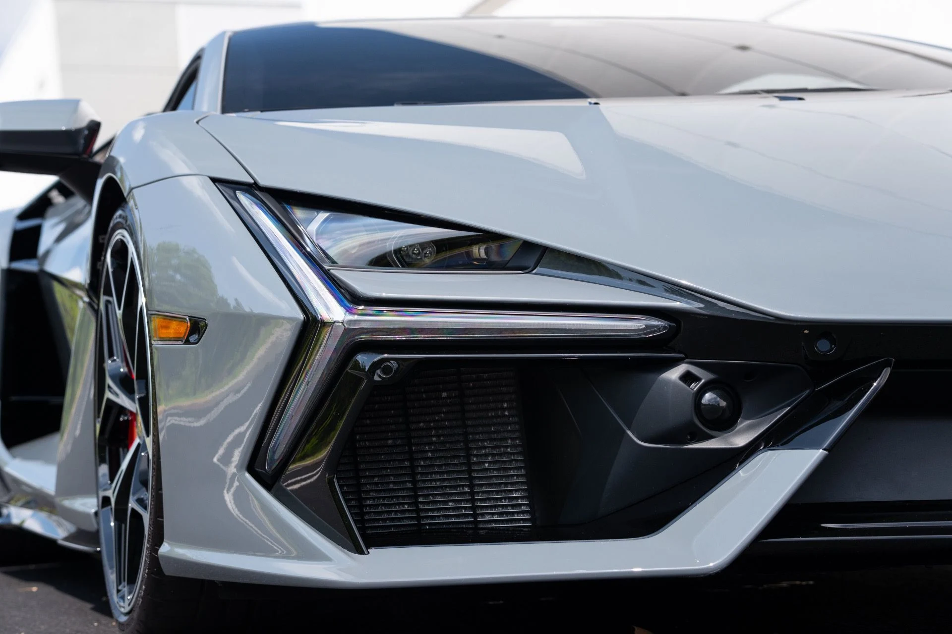 mph013_2303655398_Used_2024_Lamborghini_Revuelto_1778880537_c243e01e4f