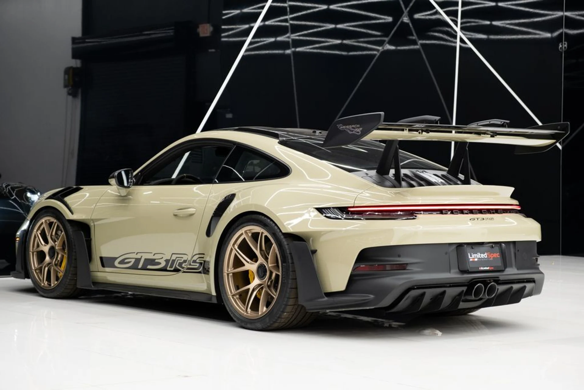 mph013_2313871048_7a69309eea1cfc1a54d3c750f271b3e8_b3c767f730