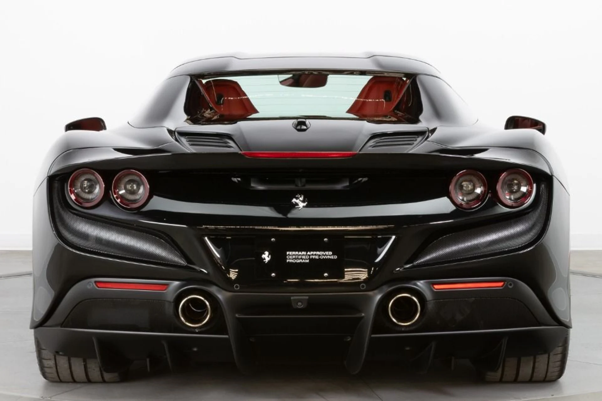 mph013_2314226754_Used_2021_Ferrari_F8_Spider_8aa8e92c84