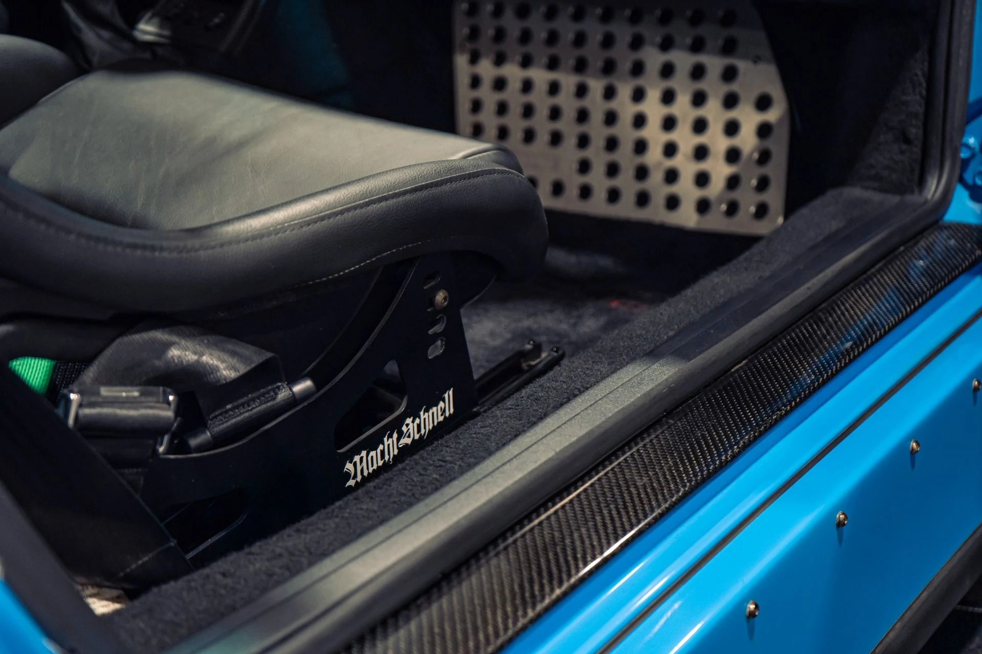 mph013_2325188023_Used_1995_Porsche_911_Carrera_RWB_LA_1_Riviera_Blue_1775600553_8fc45f509c