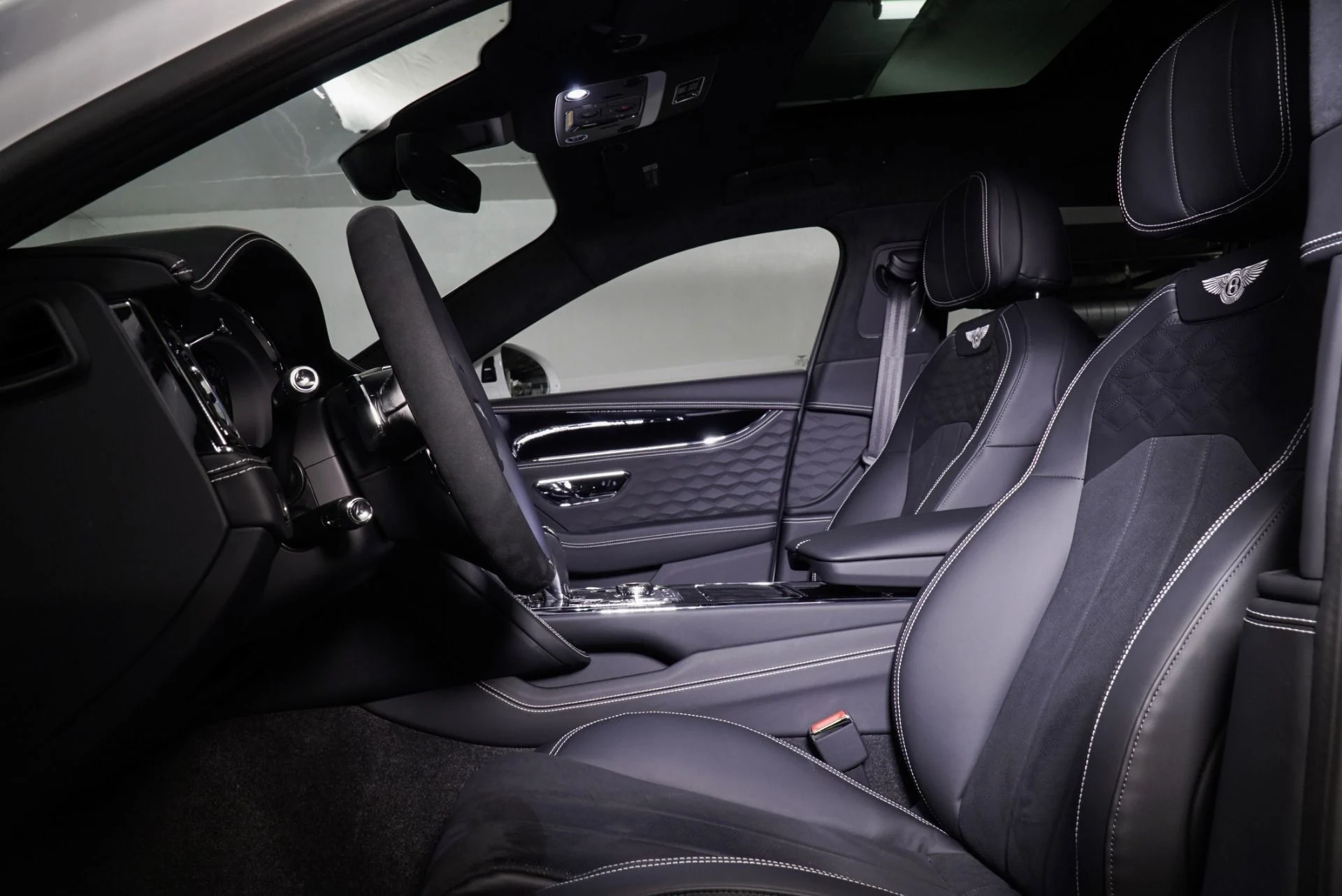 mph013_2325252150_New_2026_Bentley_Flying_Spur_Speed_1762586392_b536025468