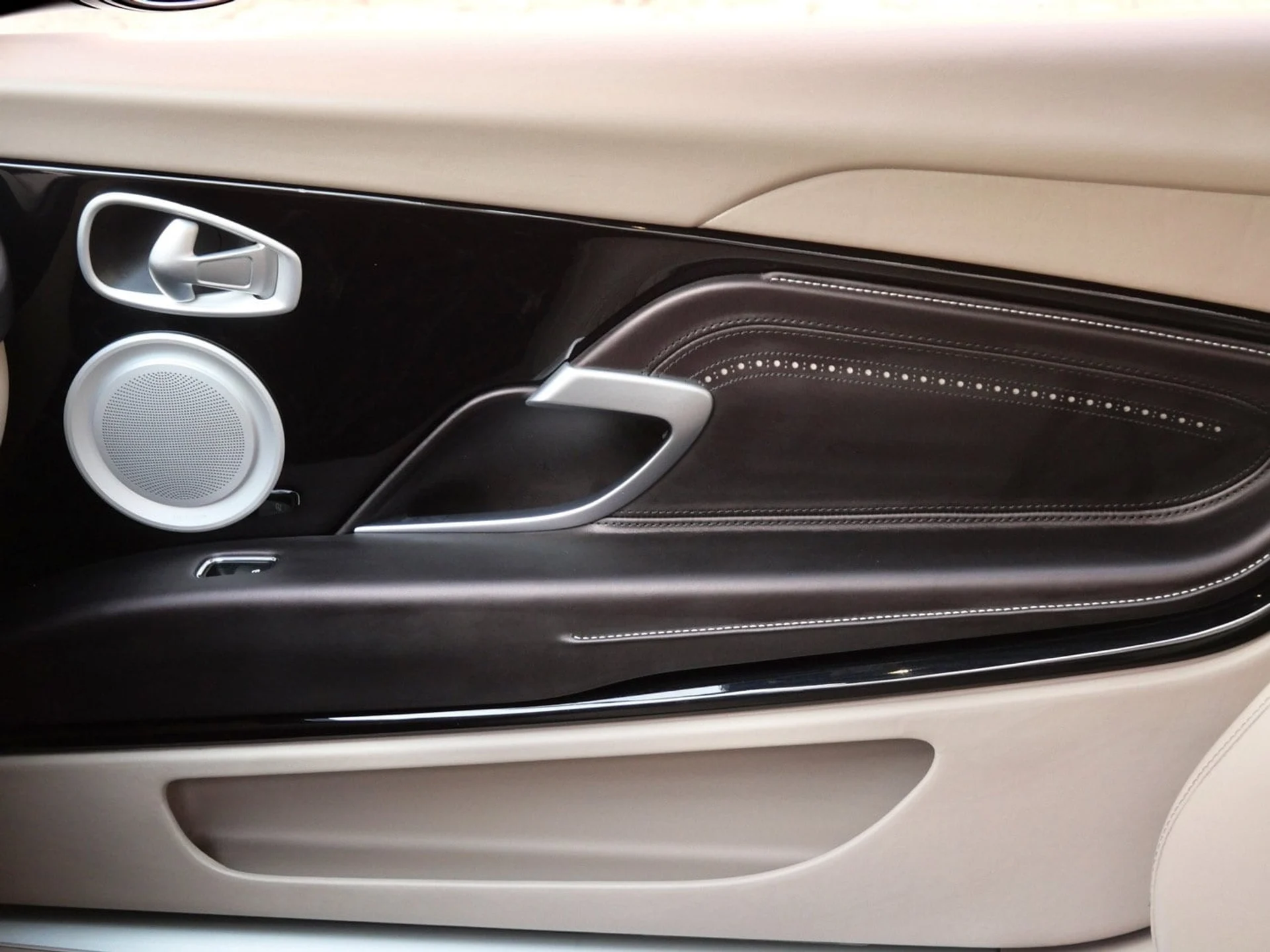 mph013_232575239_e21c7aa527982f9f7287f968f96d4ac1x_55903d7abf