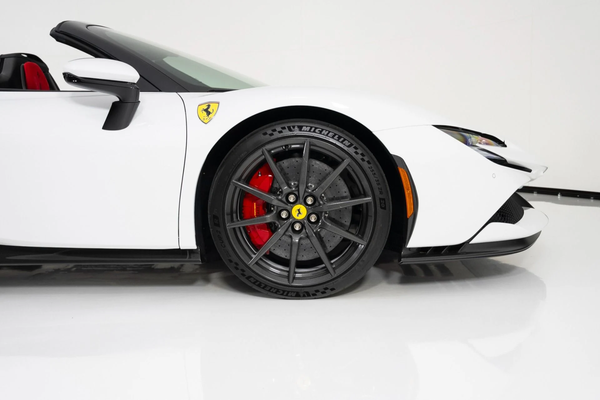 mph013_2326326115_Used_2024_Ferrari_SF_90_Spider_1753904214_c2e412e6d4