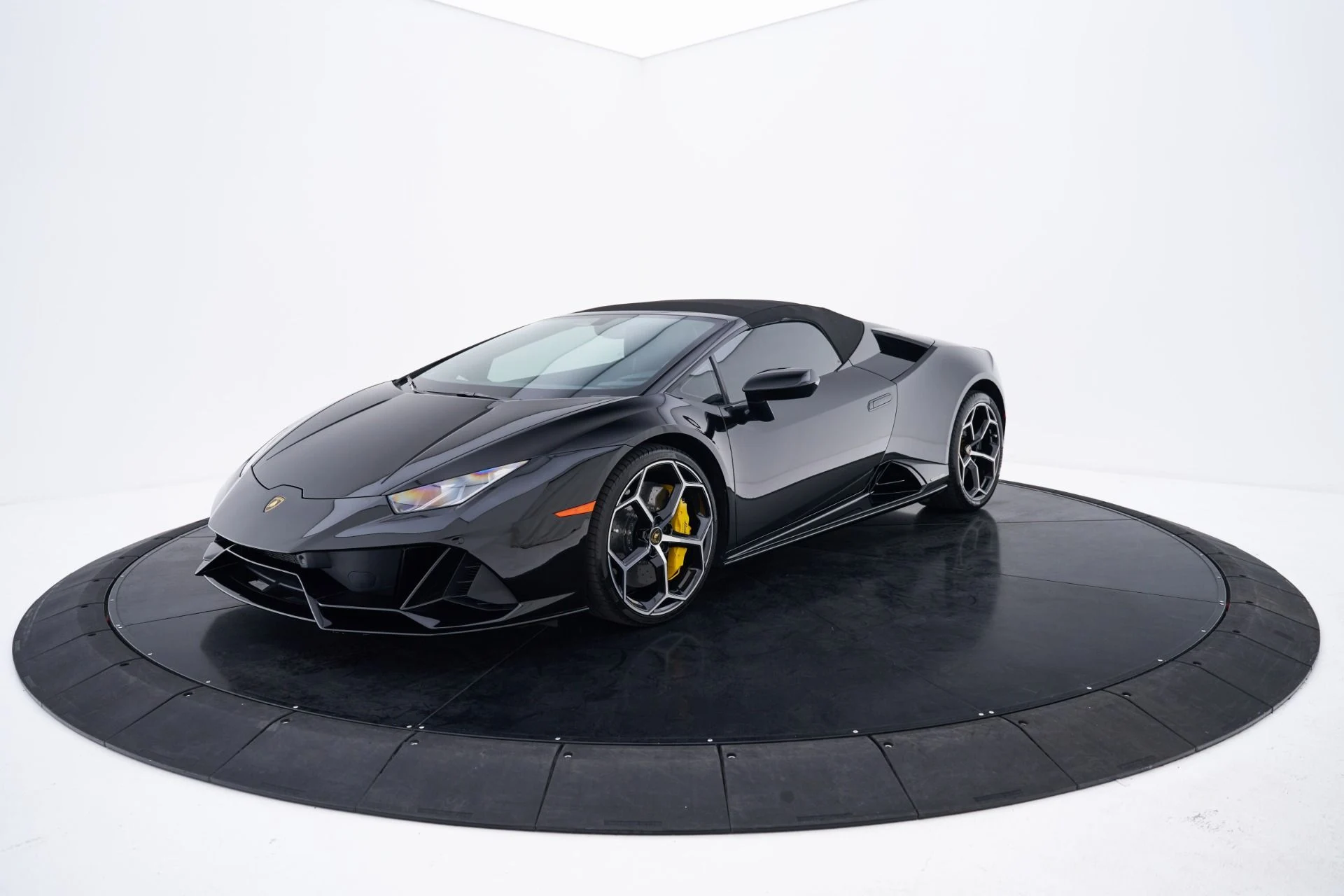 mph013_232840722_Used_2024_Lamborghini_Huracan_1793135541_28526f4280