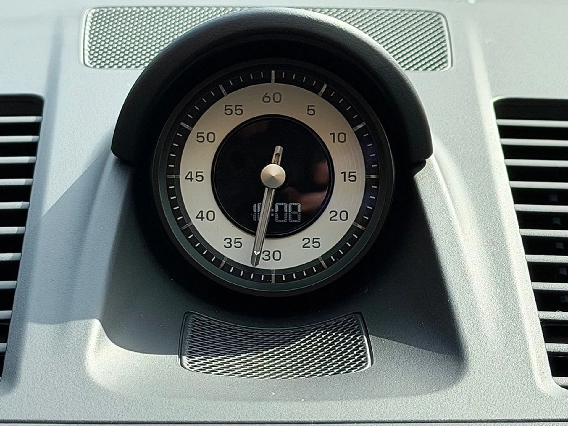 mph013_2339534538_0b515d5e91a765279f793e291c326b90x_b74a93735d