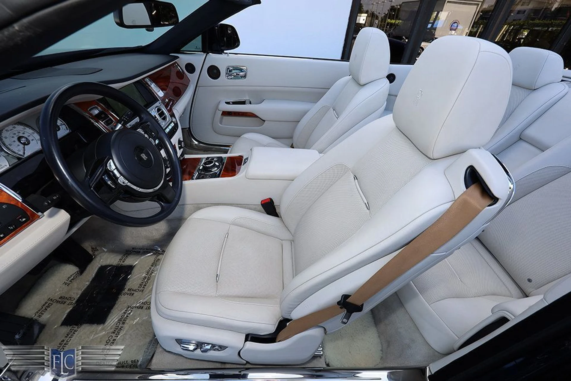 mph013_2339960190_used_2016_rolls_royce_dawn_2drconvertible_6305_22995256_14_1024_0c811dae29