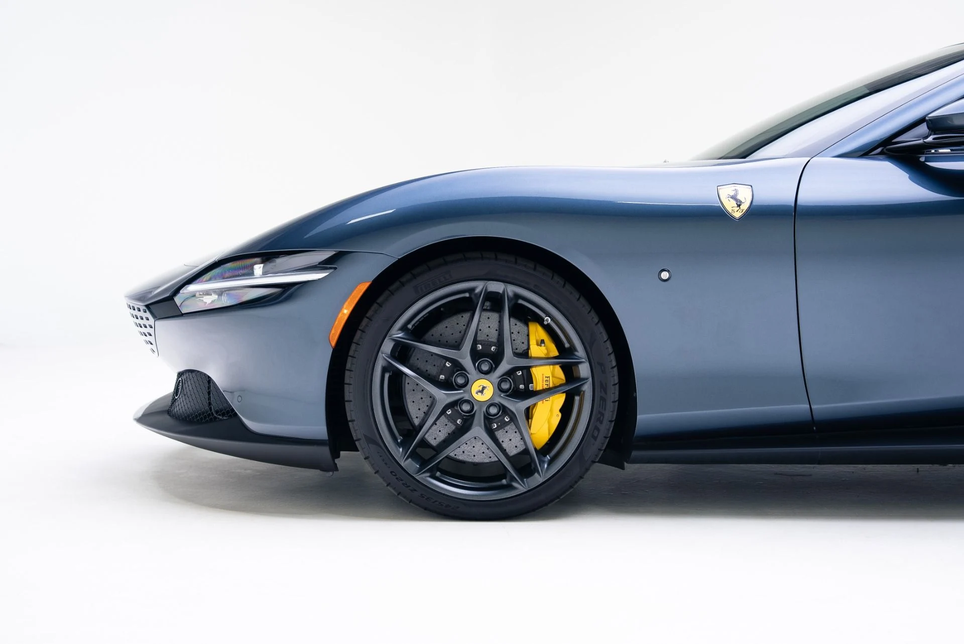 mph013_2345559164_Used_2025_Ferrari_Roma_Spider_1767891799_ae62284c54