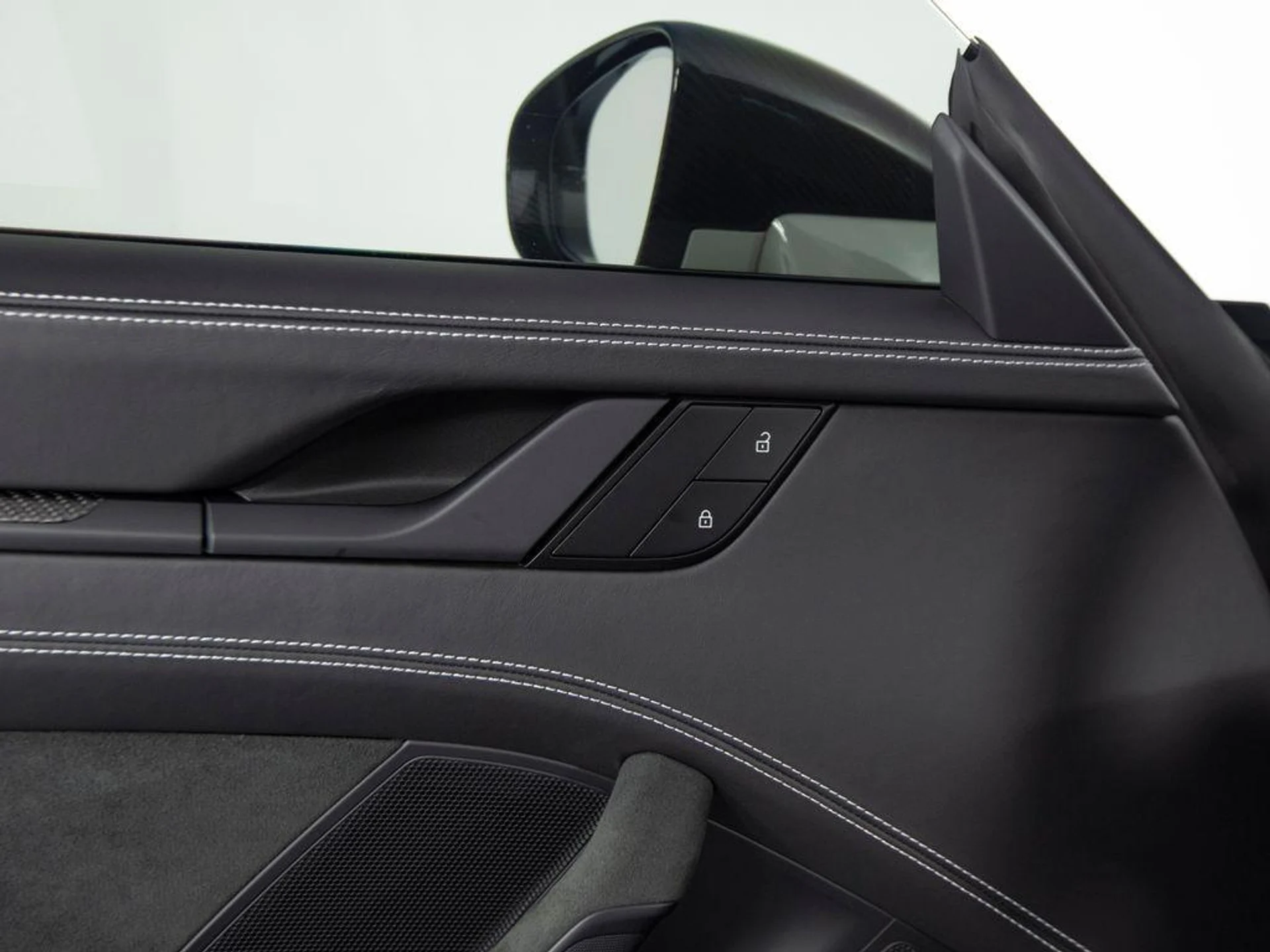 mph013_2360474267_z_IY_6ff_M_Sah_Pbm_Dm1eg_Ic_X_Ut_Inls_afe949446a