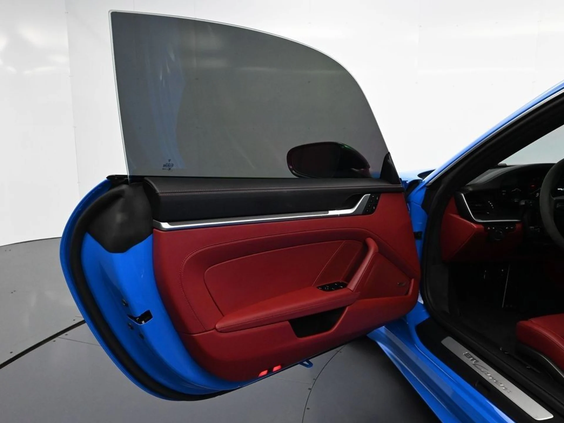 mph013_2369804458_6d07eb21773a1ba129727da7c5bb2bfcx_7682de5411