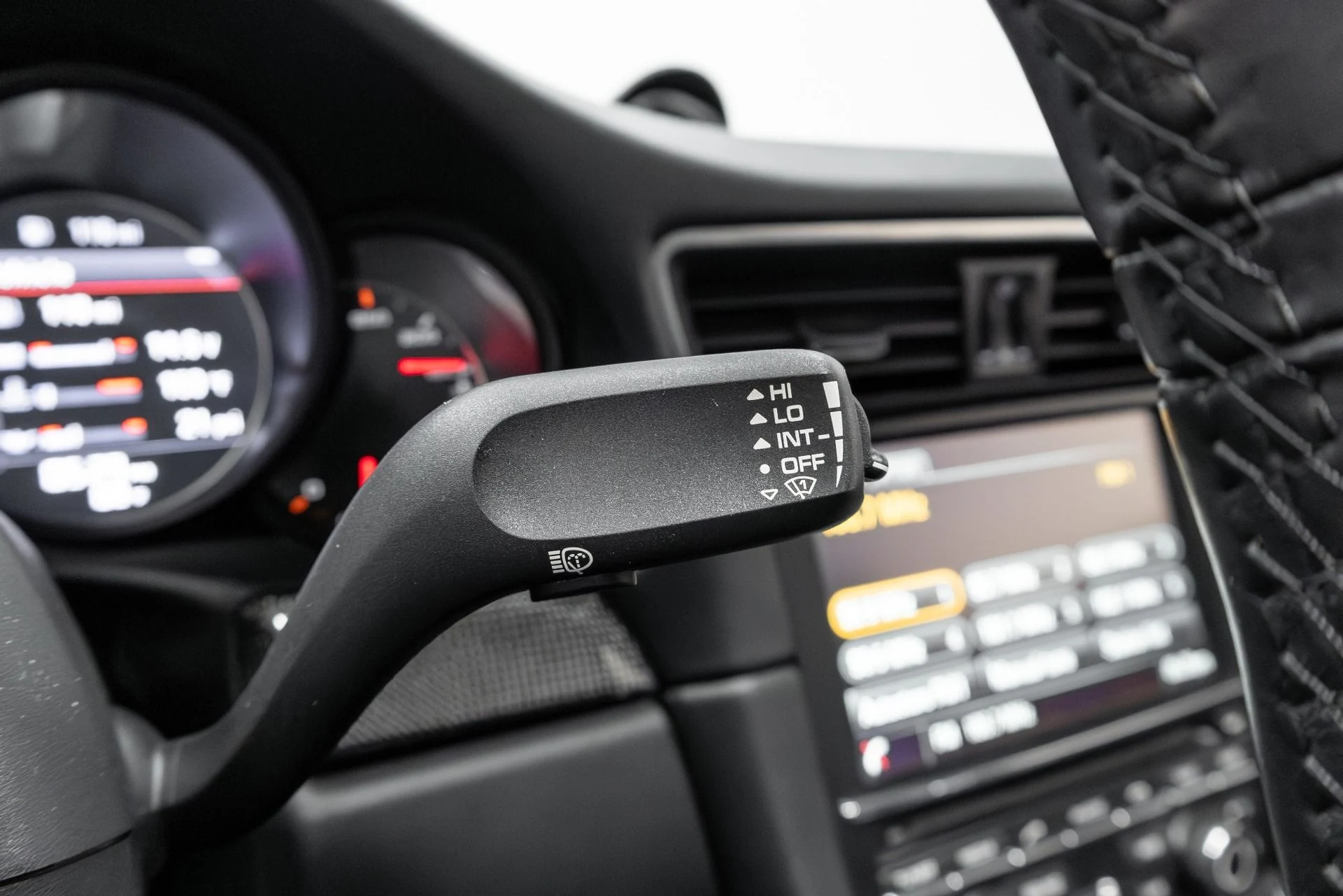 mph013_2374148866_Used_2015_Porsche_911_Turbo_S_1761834686_cc503ec0e0