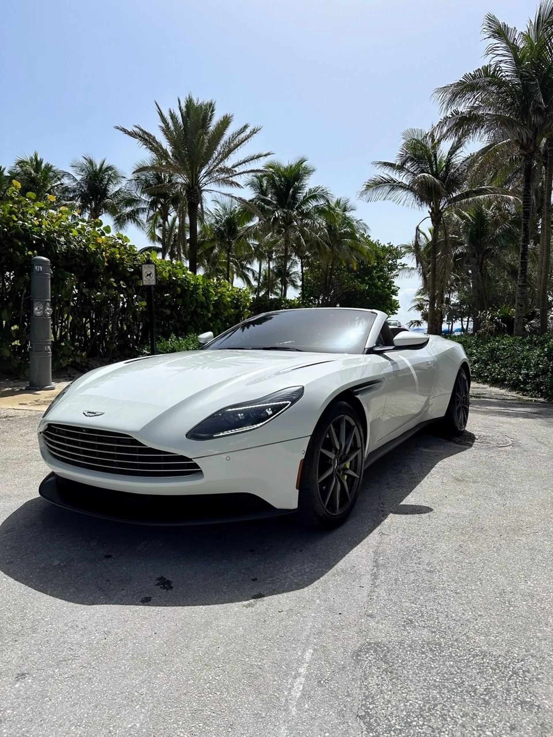 mph013_2377683384_Used_2019_Aston_Martin_DB_11_Volante_1768416501_0d56db22cd