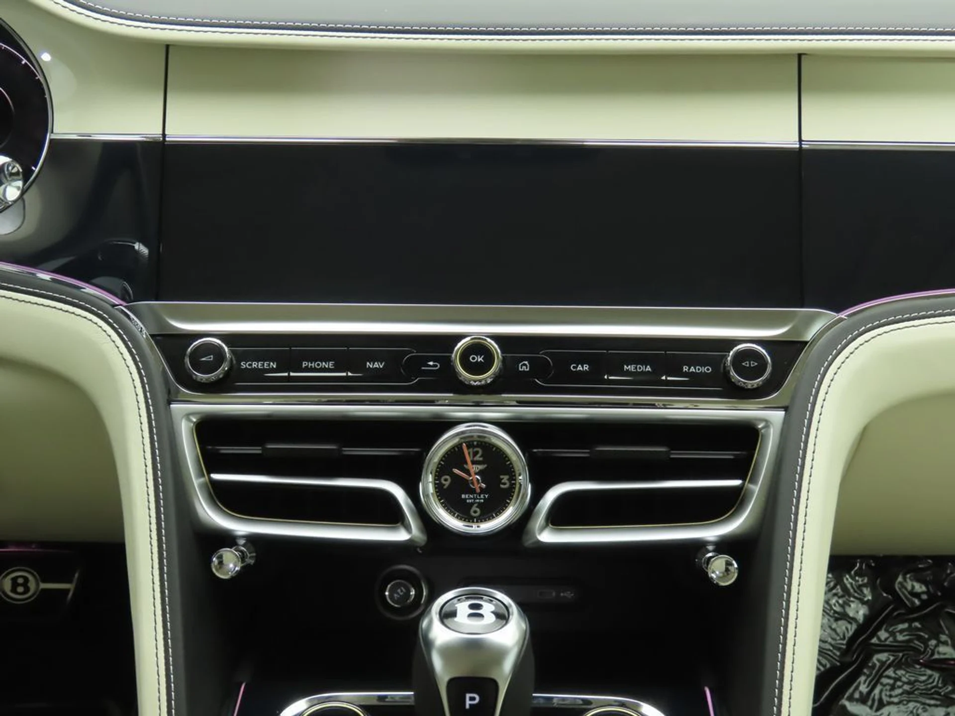 mph013_2380386341_new_2026_bentley_flying_spur_azure_8119_22909989_14_1024_120a2ea471