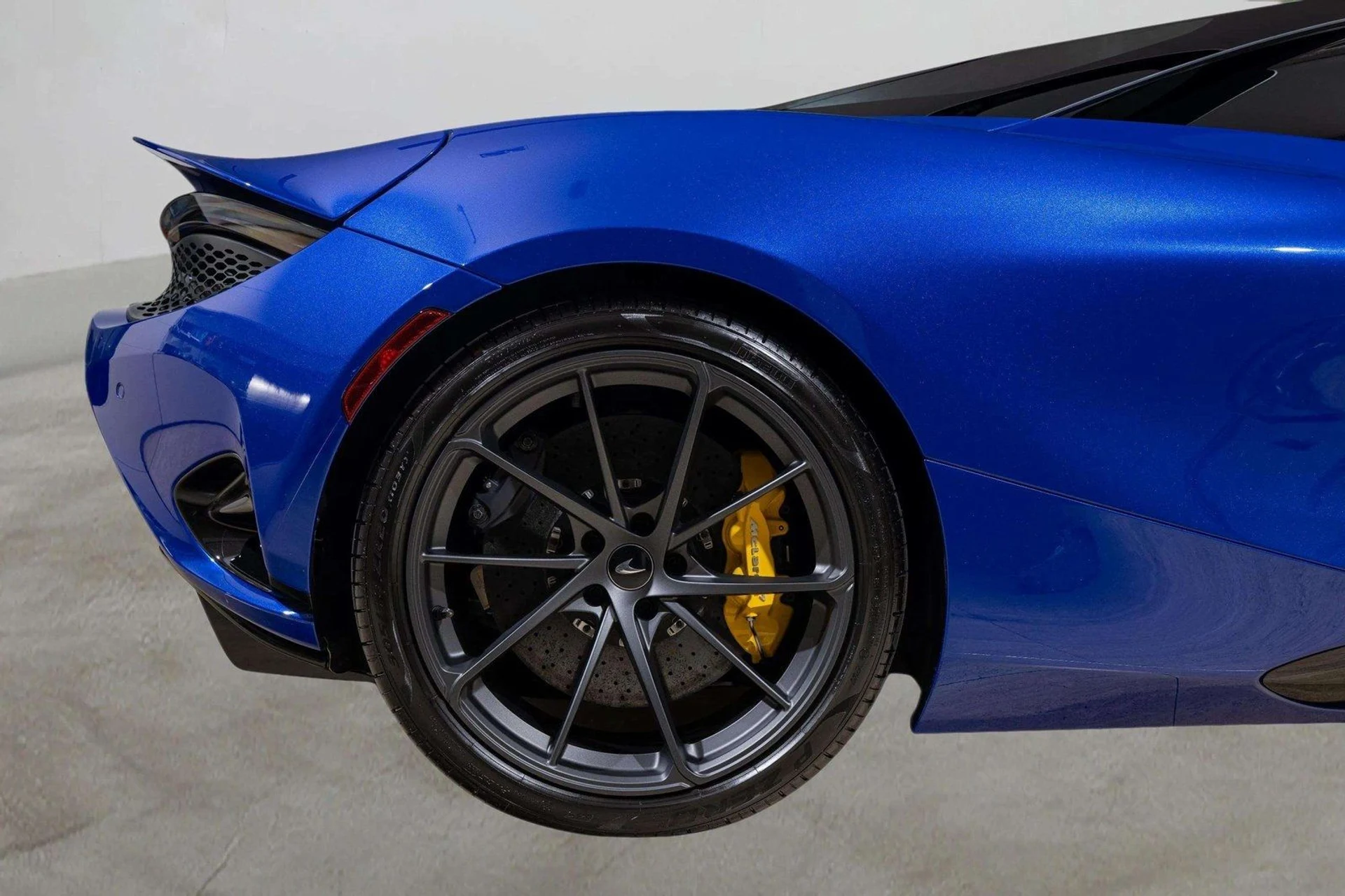 mph013_2380725268_image_14_951a5e6940