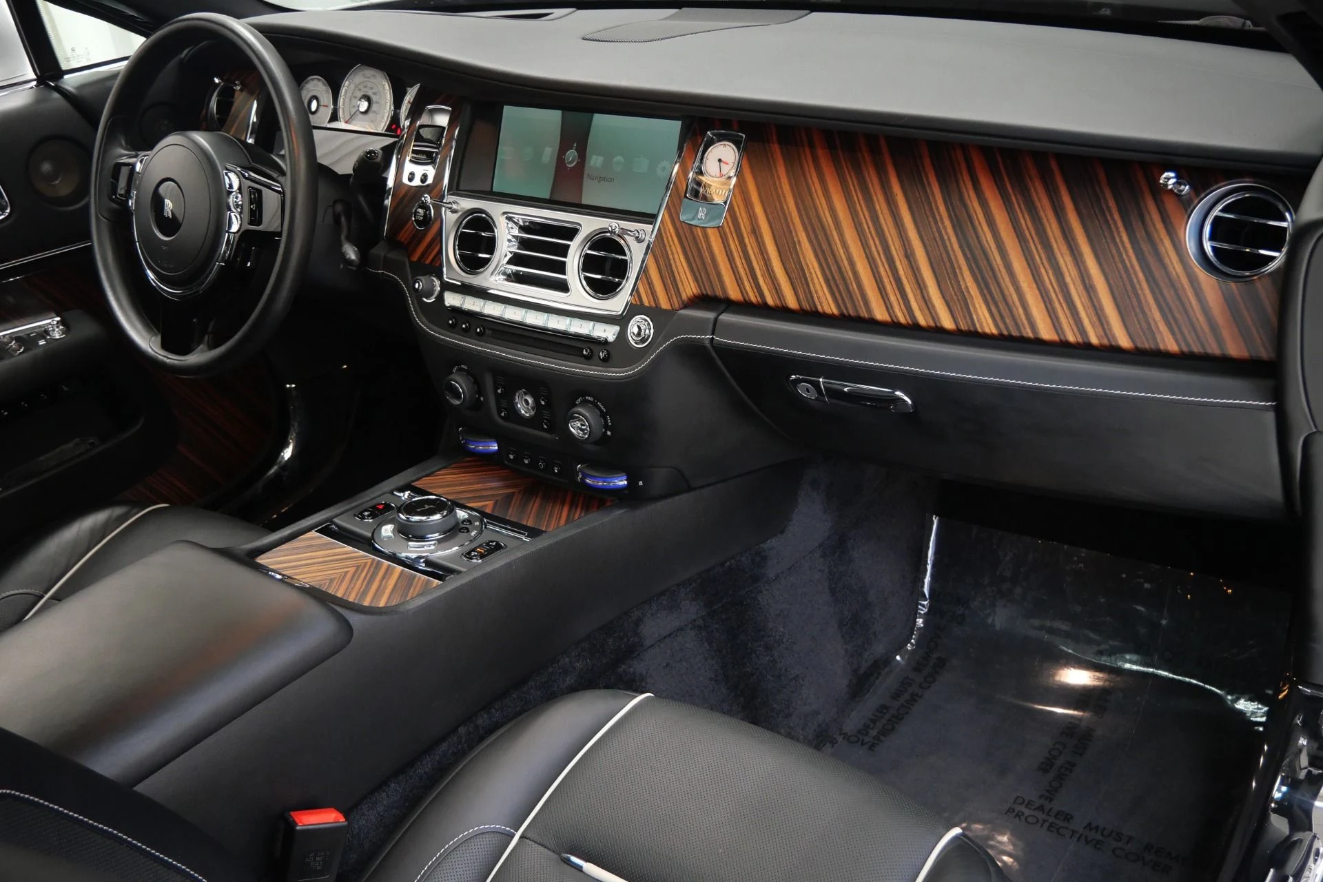 mph013_2386127135_Used_2016_Rolls_Royce_Wraith_The_Wraith_Package_Canadel_Paneling_Driver_Assistance_3_1764606909_9b2b3bef4f