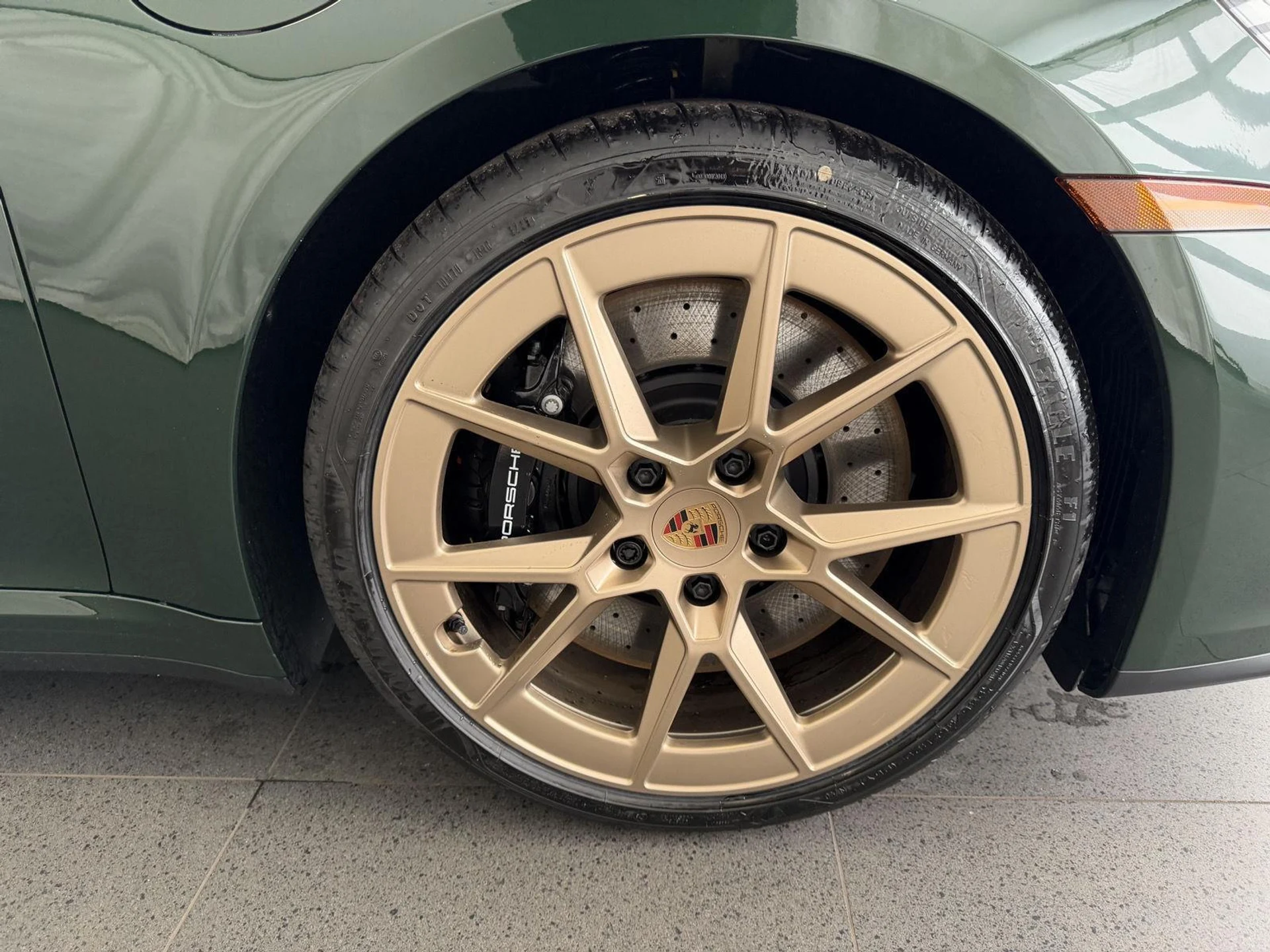 mph013_2387492522_4da07f4bec2c14d70823a7b698e68245x_9fedad943c