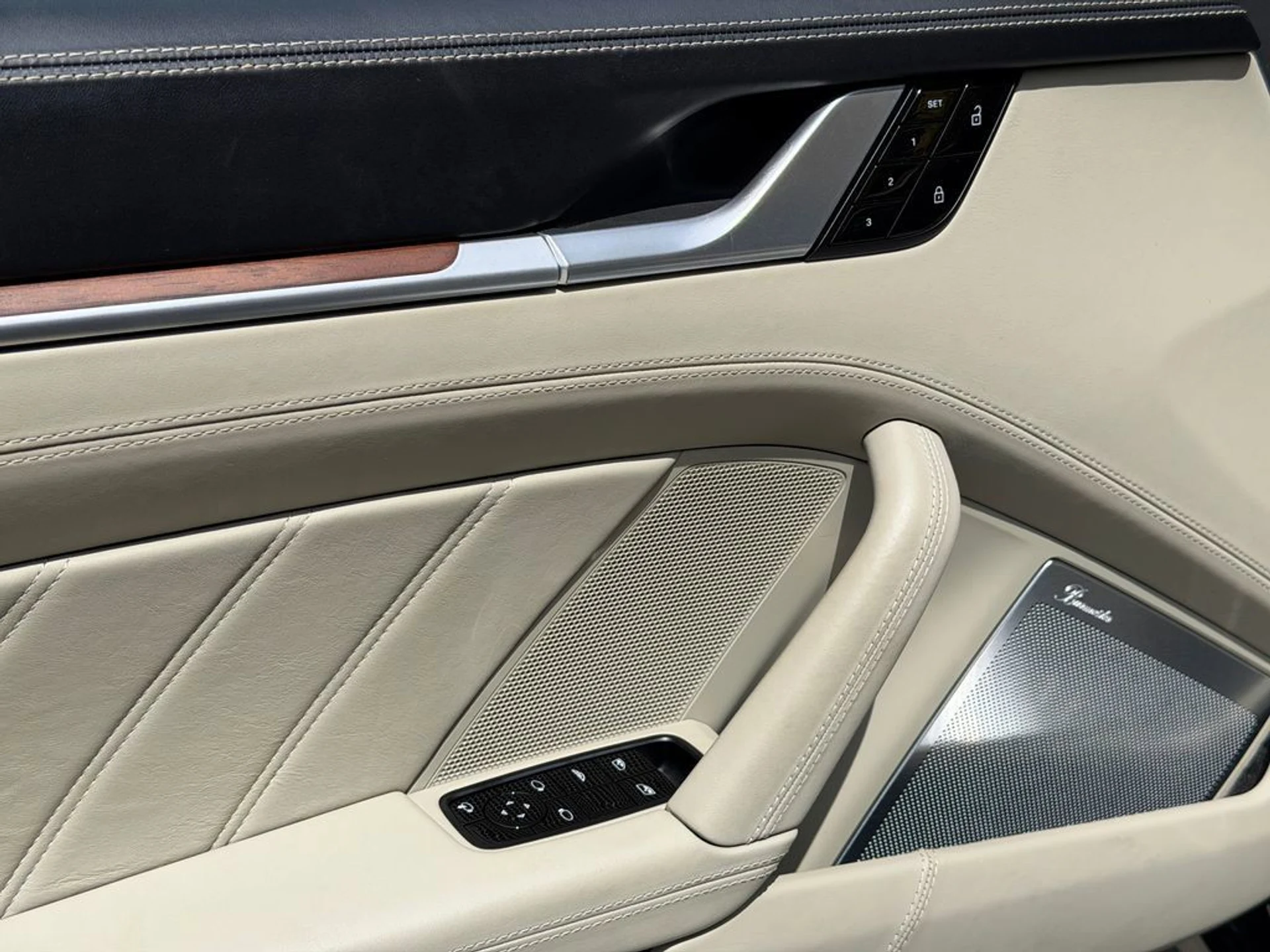 mph013_2387732062_a25591fc74254c1c8f18bd03953184b0_8f5a233510