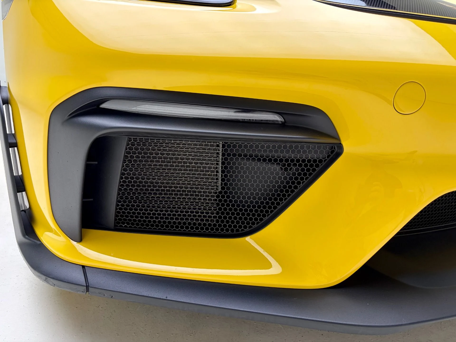mph013_2388418007_Used_2023_Porsche_718_Cayman_GT_4_RS_1777938801_5abc735a54