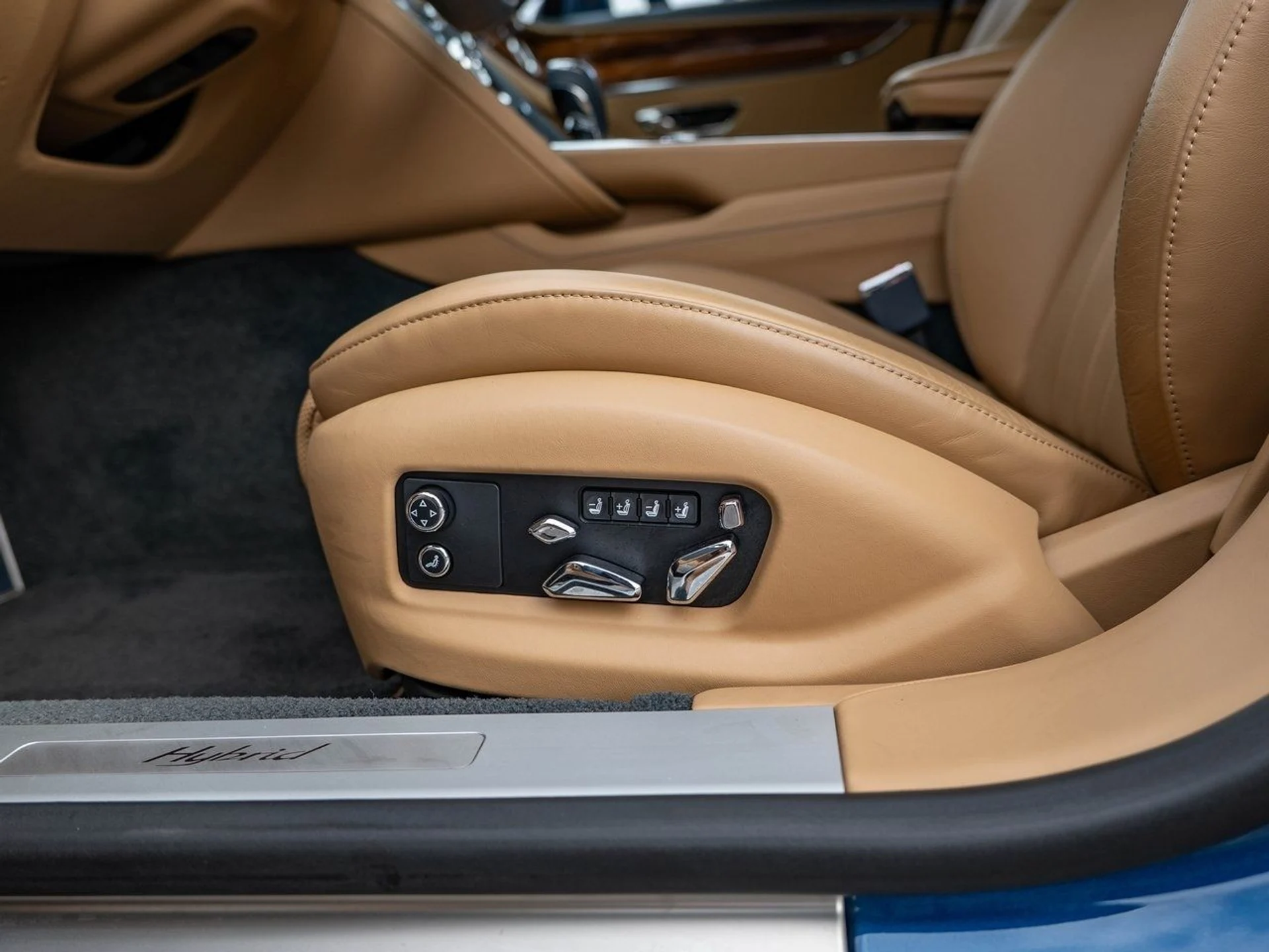 mph013_2388574299_ced2d17f285b9798d58385513c2b14a4x_36f942d29d