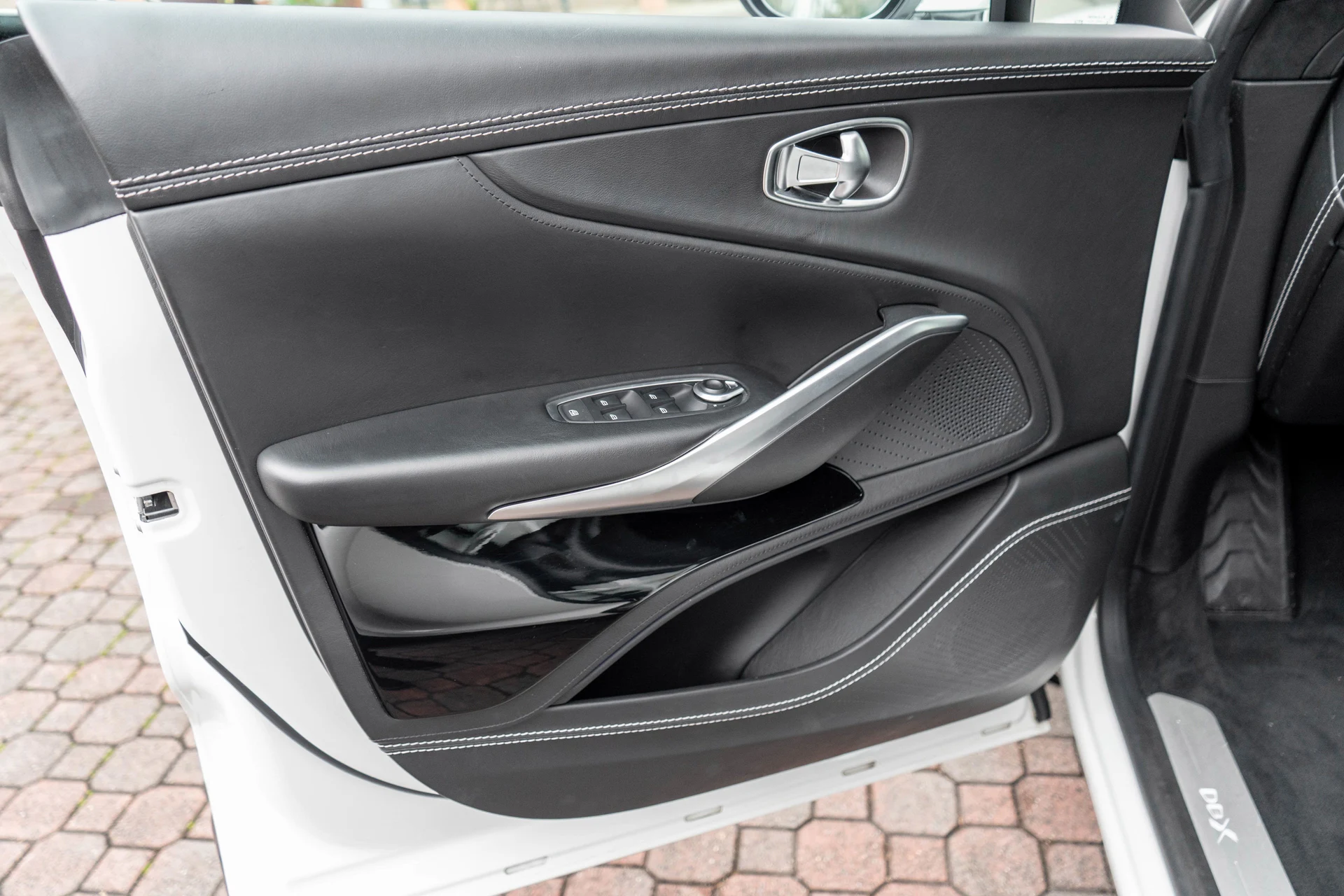 mph013_2389759596_14_b9edb73451