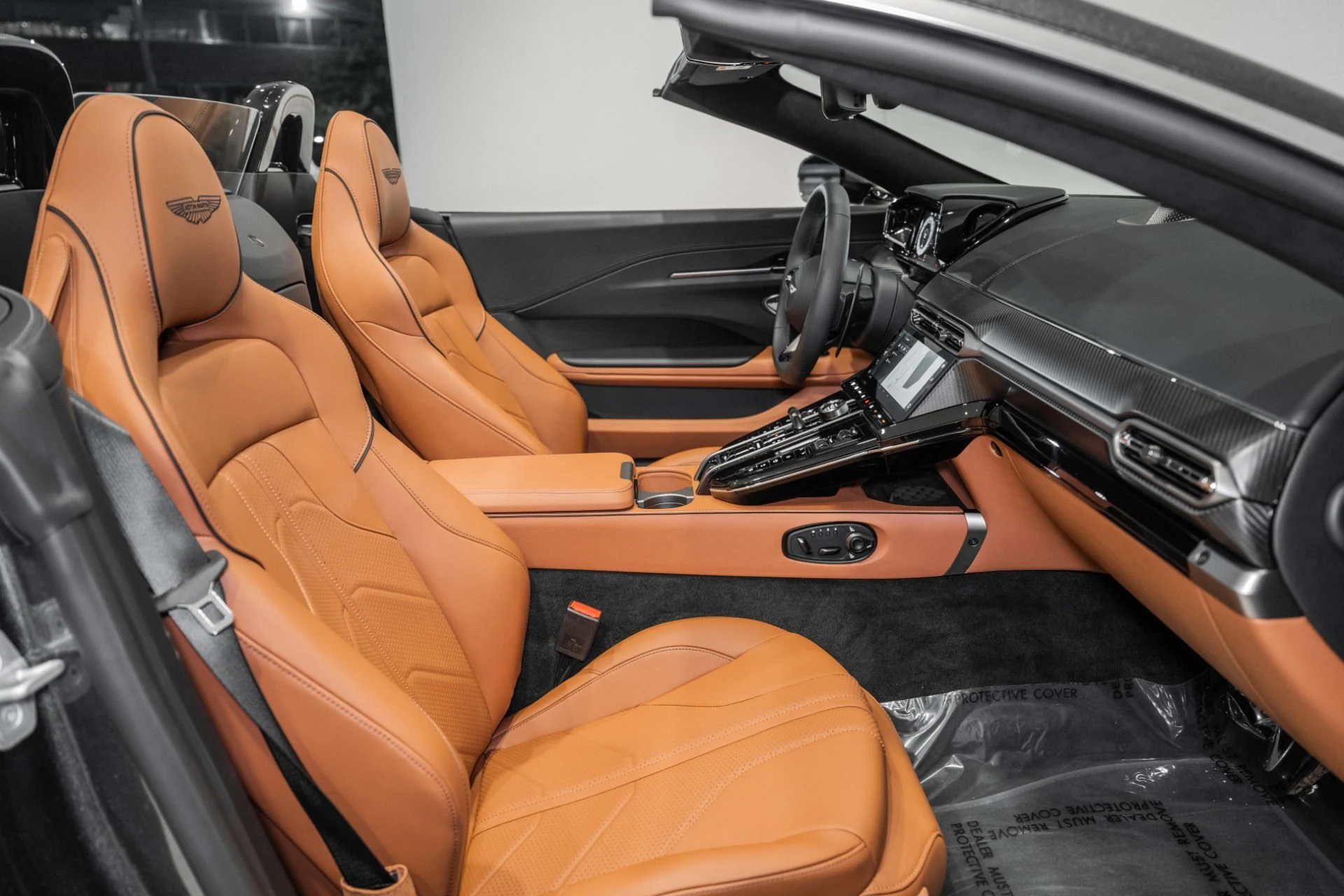 mph013_2395724981_New_2026_Aston_Martin_Vantage_Roadster_1785470681_9a9e633716