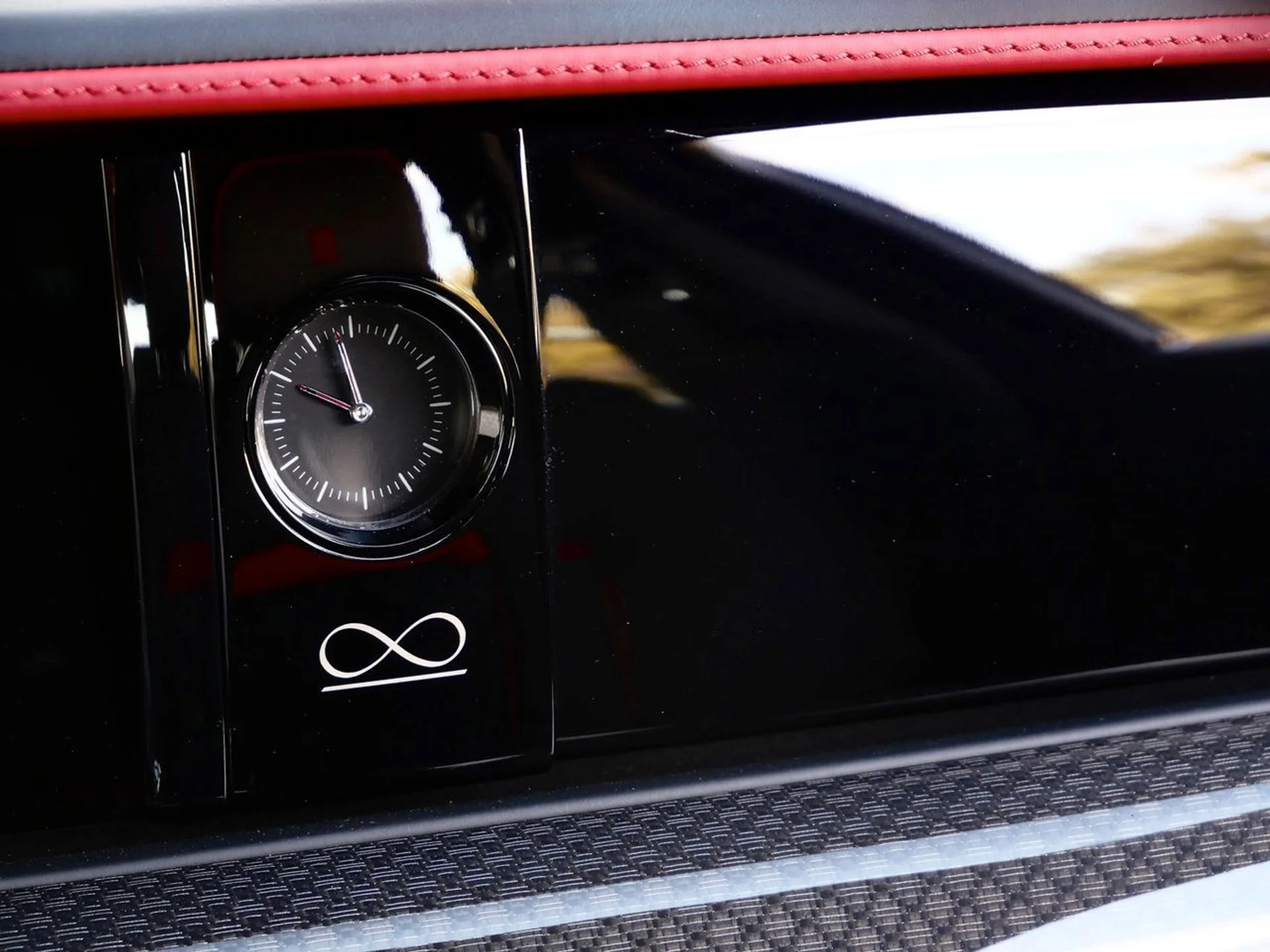 mph013_2395968348_b71278ea9a86445b34d7541b2291ad37x_e02a30d407