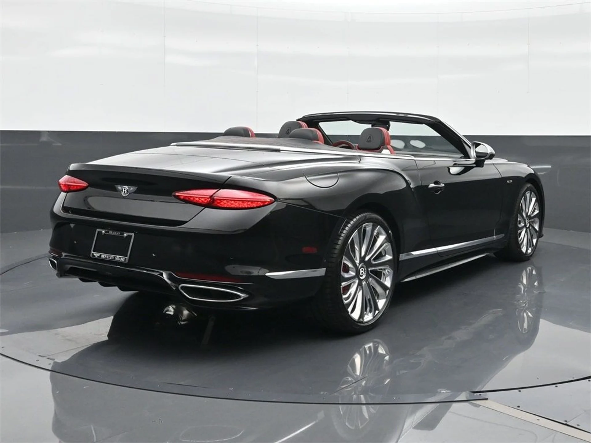 mph013_2398465655_04010b3292878cefbebdaefc33414da6x_d2105b568f