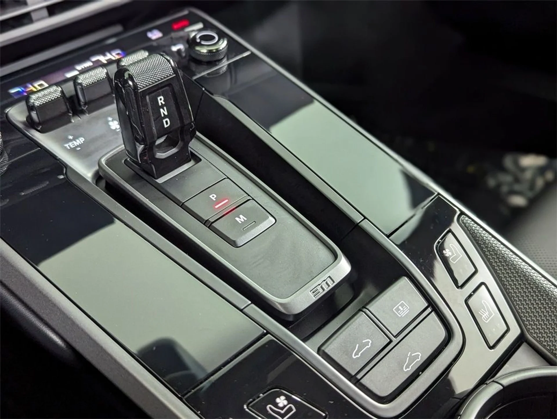 mph013_2400888434_258956500acd0d26a7b9ae28912794a2x_bc66ec7c39