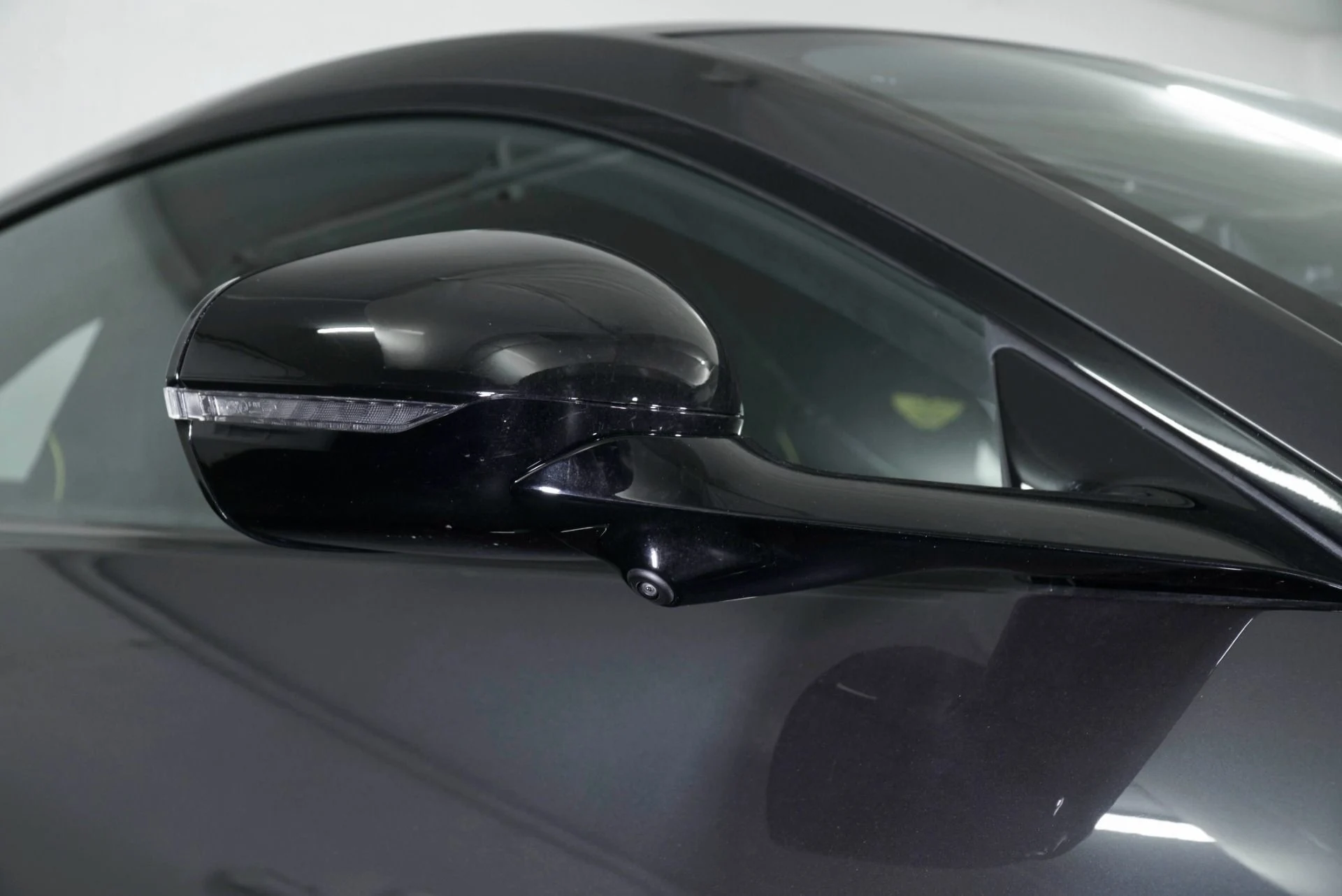 mph013_2401425544_New_2026_Aston_Martin_Vantage_S_1768374197_f8cf7ba741
