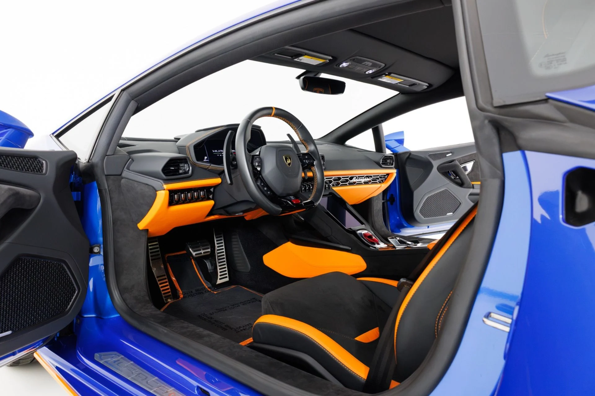mph013_2403931115_Used_2023_Lamborghini_Huracan_Tecnica_1784830832_07bc7d08fc