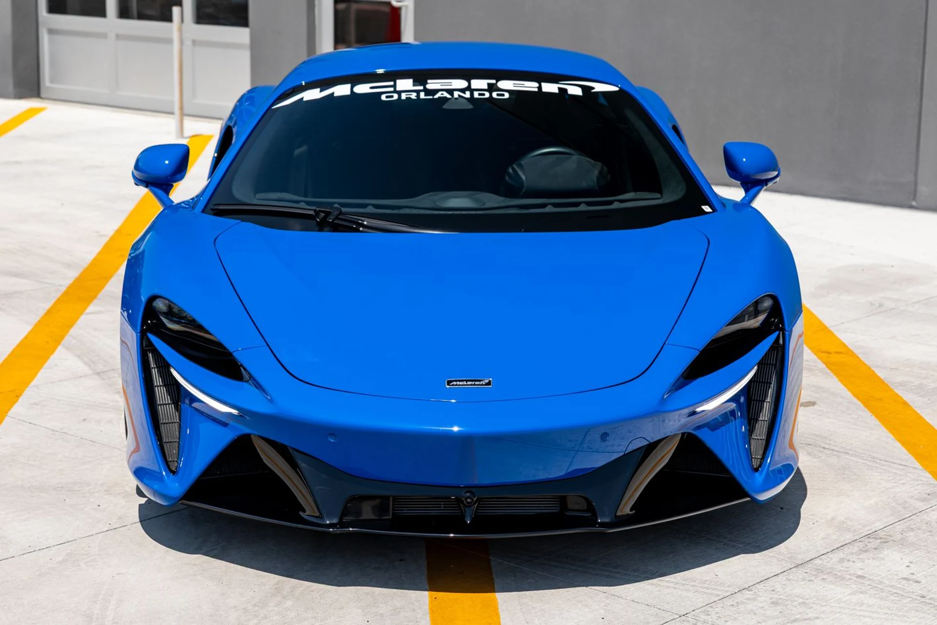 mph013_2407558376_Used_2023_Mc_Laren_Artura_b85a784c21