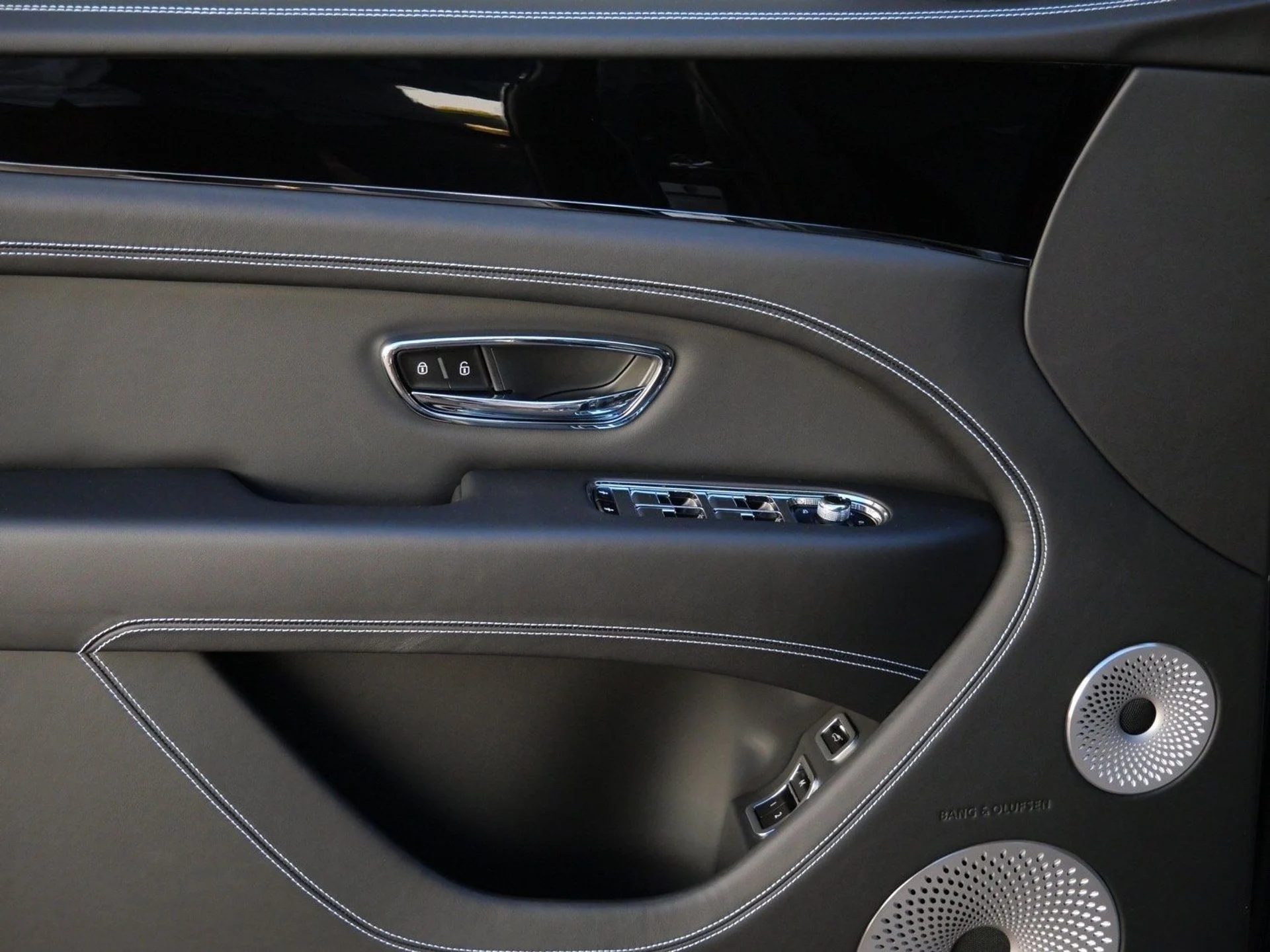 mph013_2412737334_0658408df1c967e9b63e566318fbb938x_174993be37